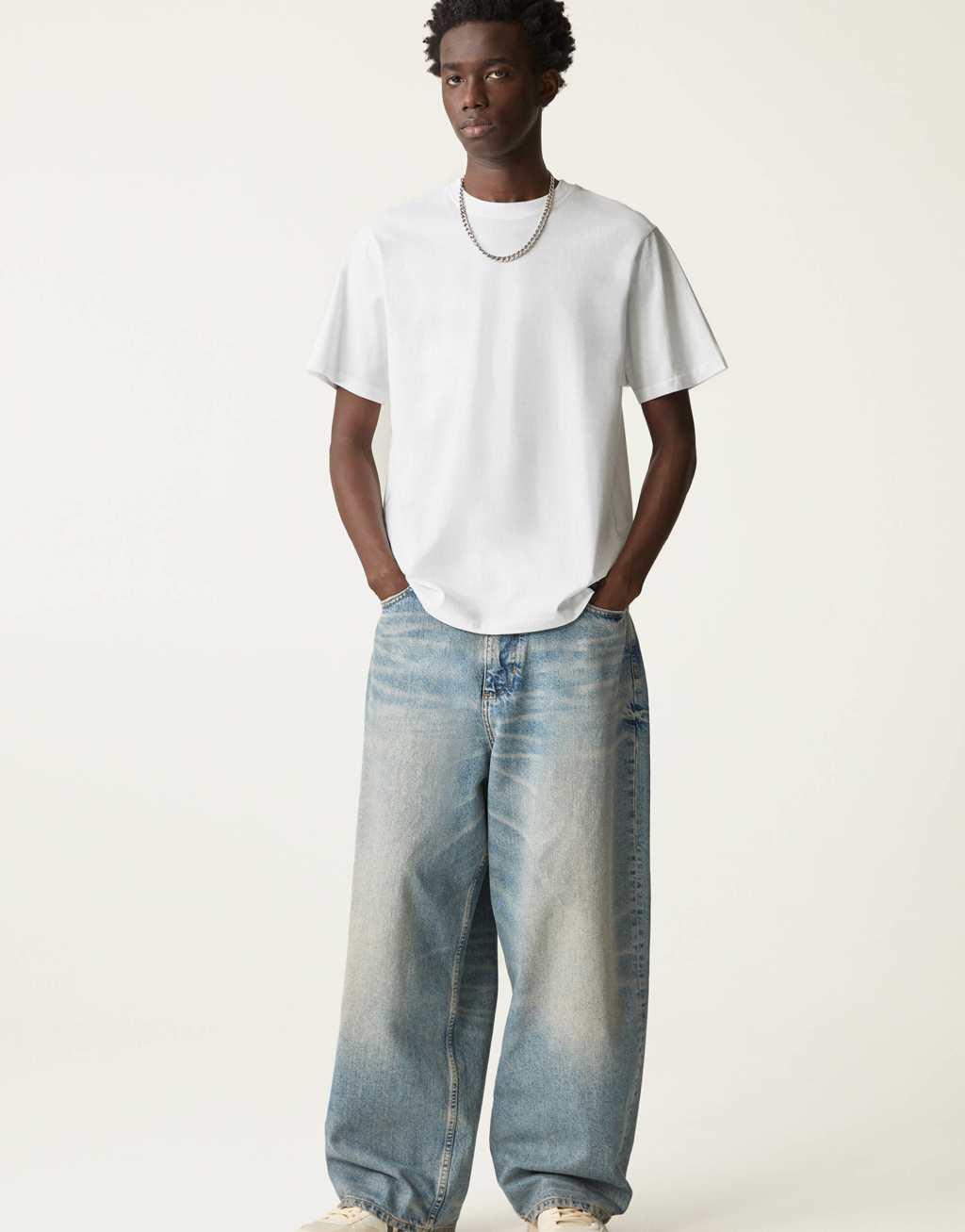 Pull&Bear 3 pack regular basic t-shirts in gray Product Image