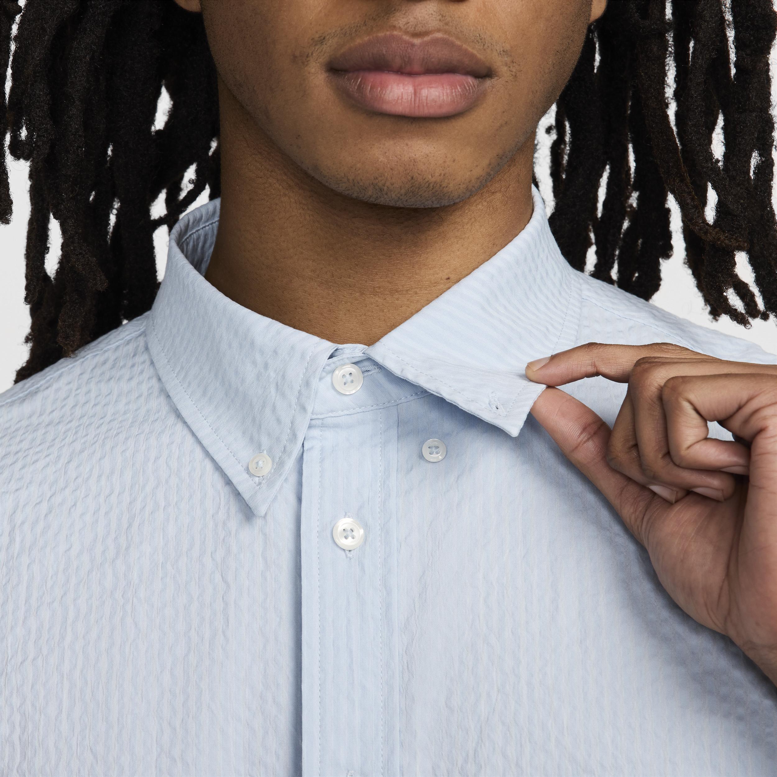 Nike Life Men's Short-Sleeve Seersucker Button-Down Shirt Product Image