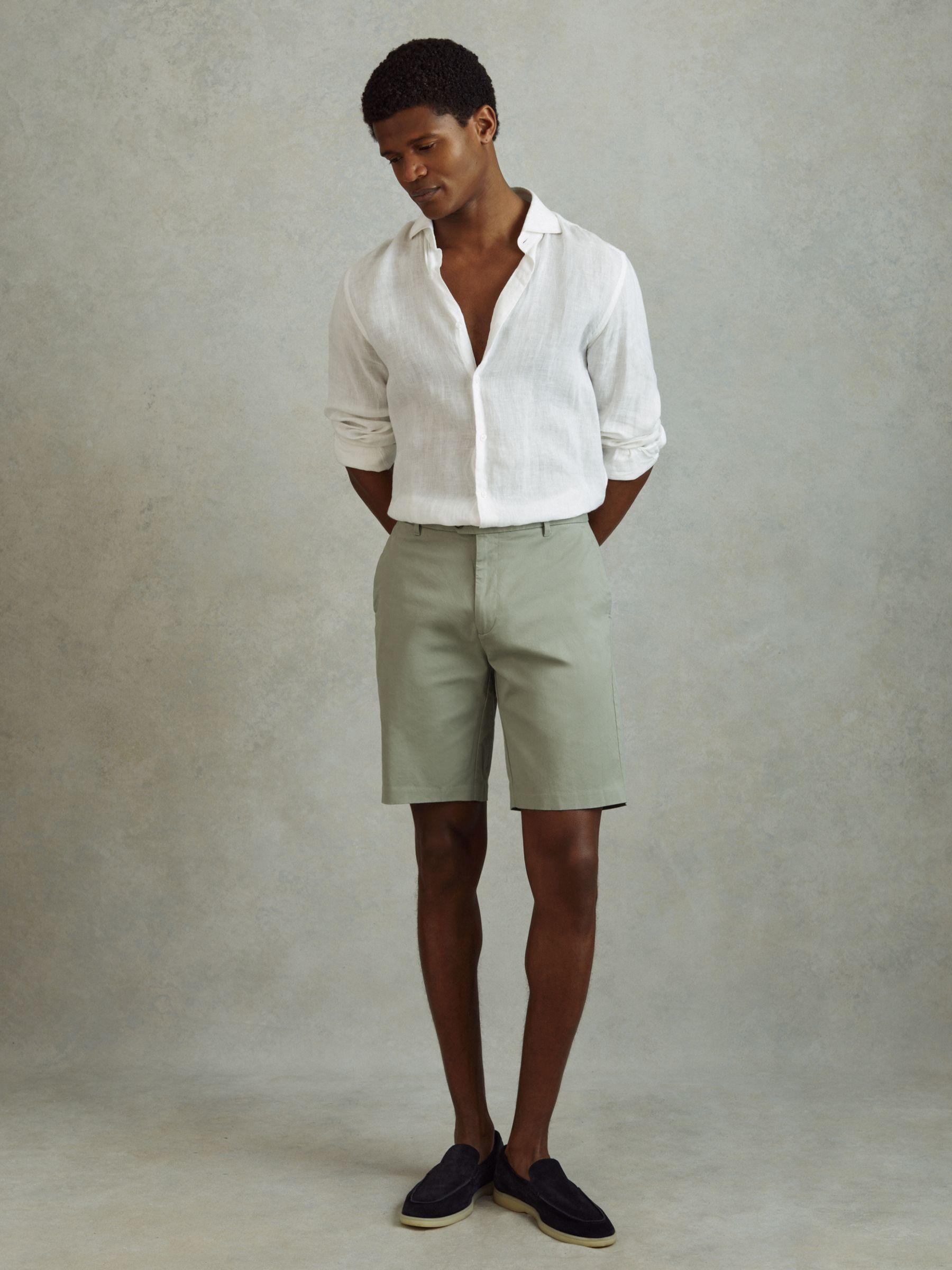 Modern Fit Cotton Blend Chino Shorts in Pistachio Product Image