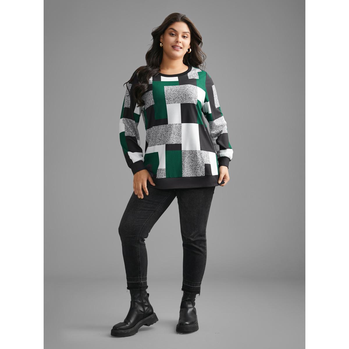 Plus Size Asymmetrical Colorblock Contrast Slit Hem Sweatshirt Women DarkGreen Casual Contrast Loose Round Neck Everyday Sweatshirts BloomChic 28/5X Product Image