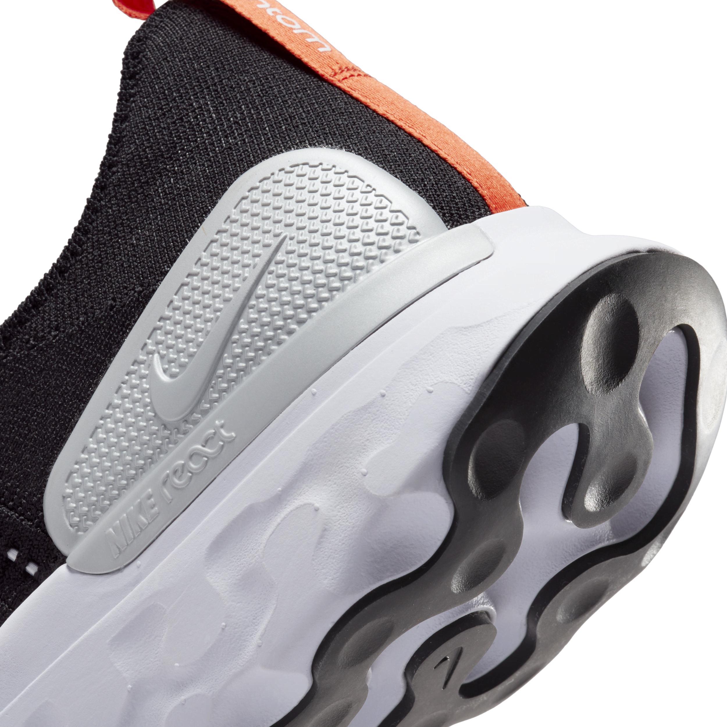Nike Men's V5 RNR Shoes Product Image