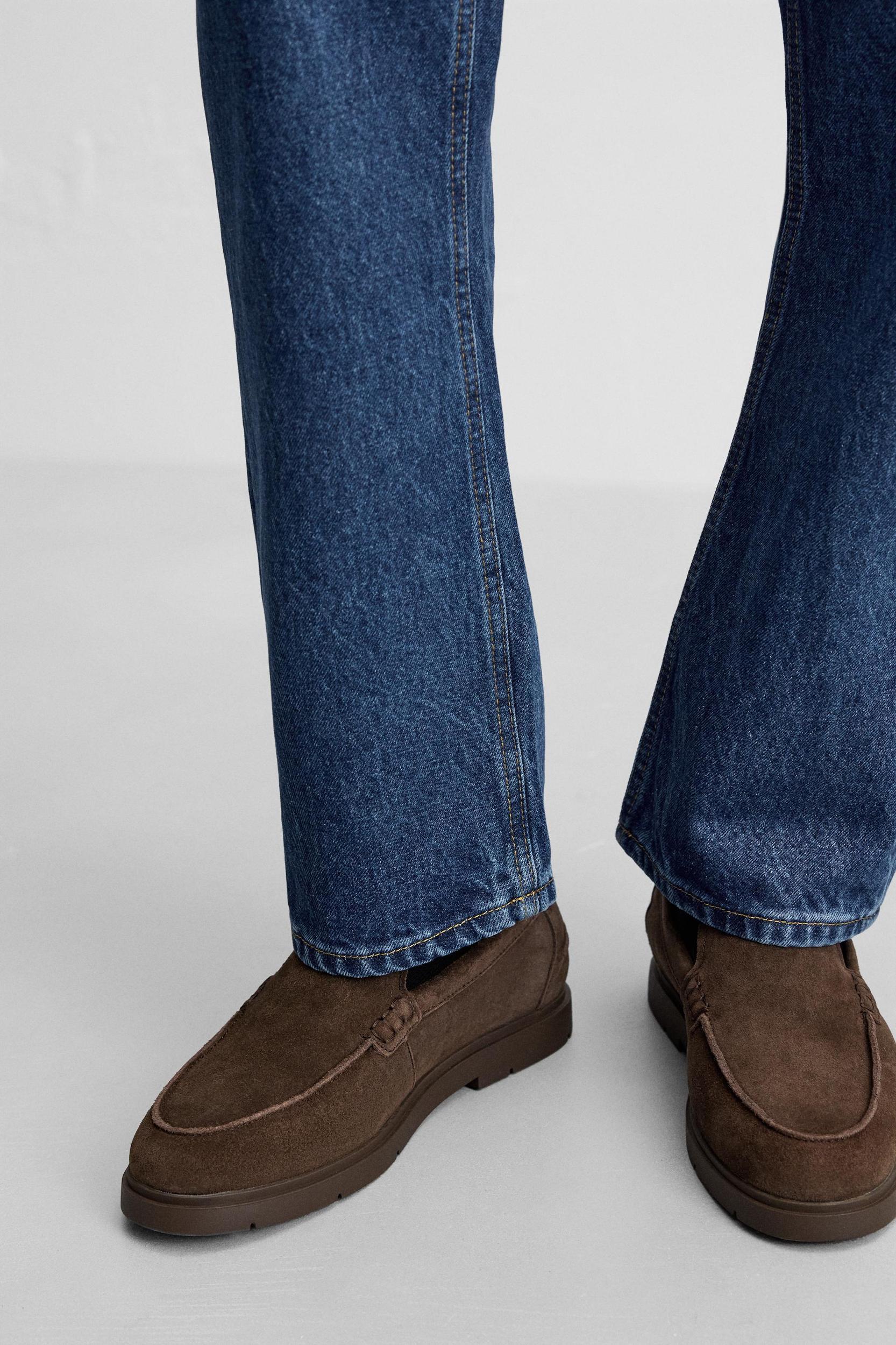 CASUAL LEATHER LOAFERS Product Image