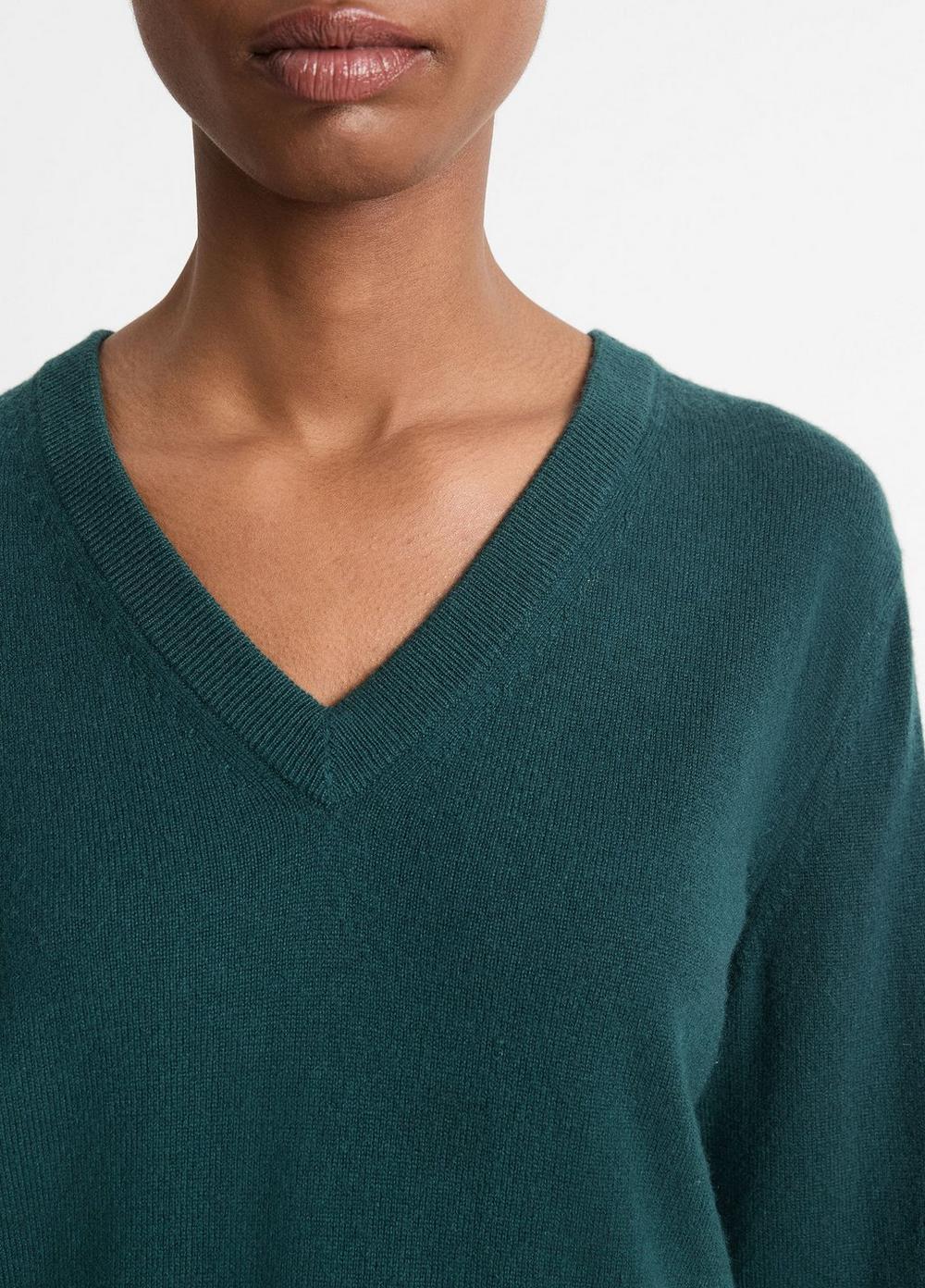 Womens Cashmere Casual V-Neck Sweater, Almond, Size XL Vince Product Image