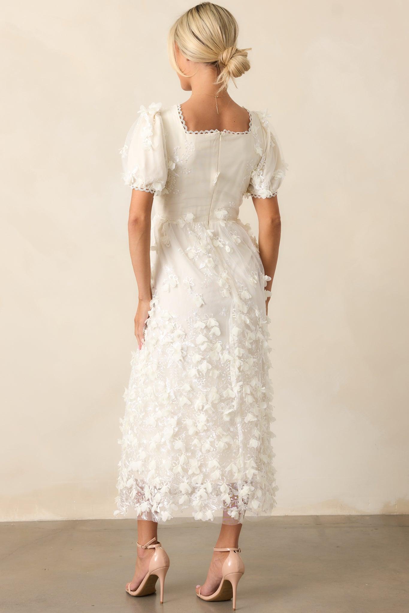 Daffodils & Daydreams Ivory Floral Puff Sleeve Maxi Dress Product Image