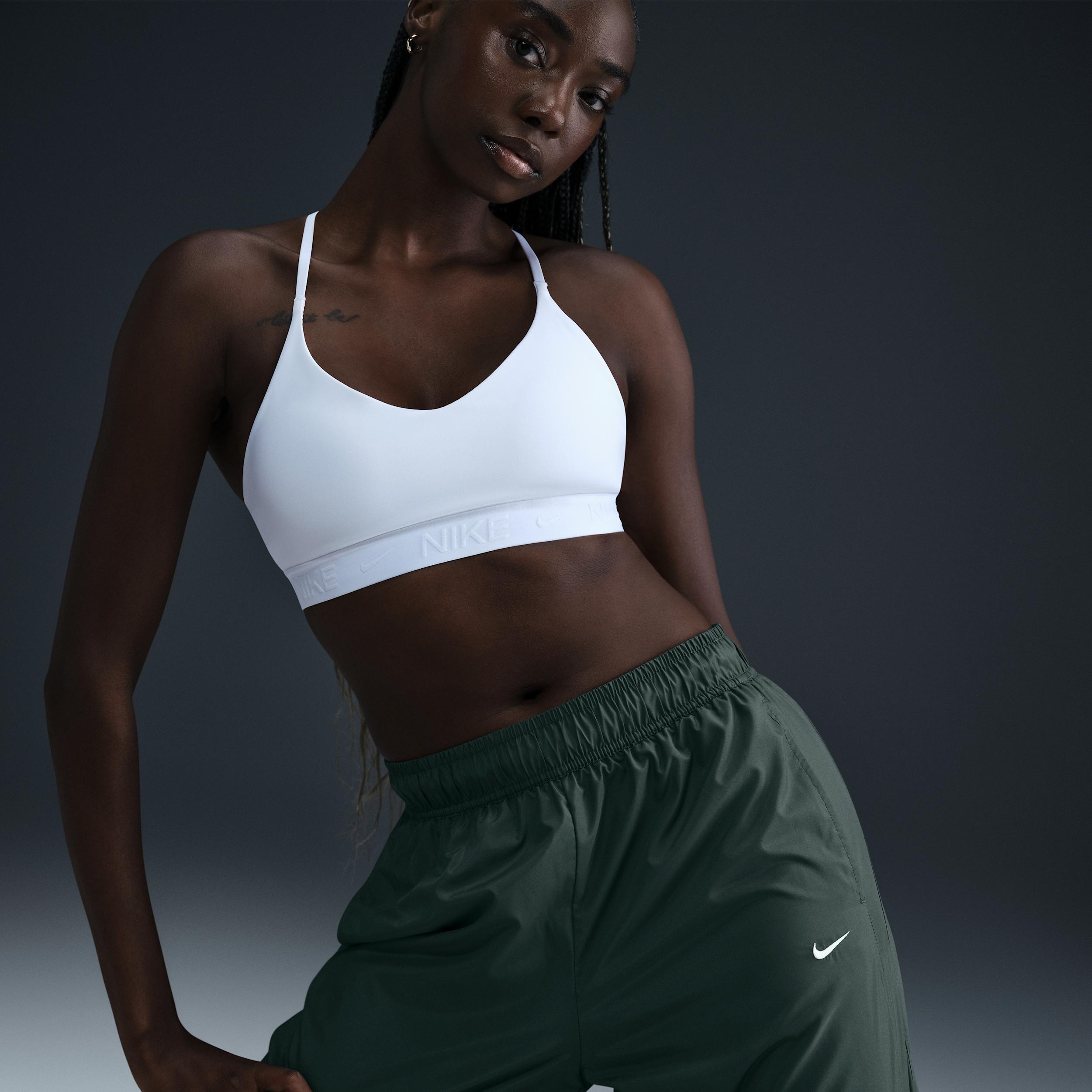 Nike Sportswear Classic Wovens Women's UV Protection Mid-Rise Loose Joggers Product Image