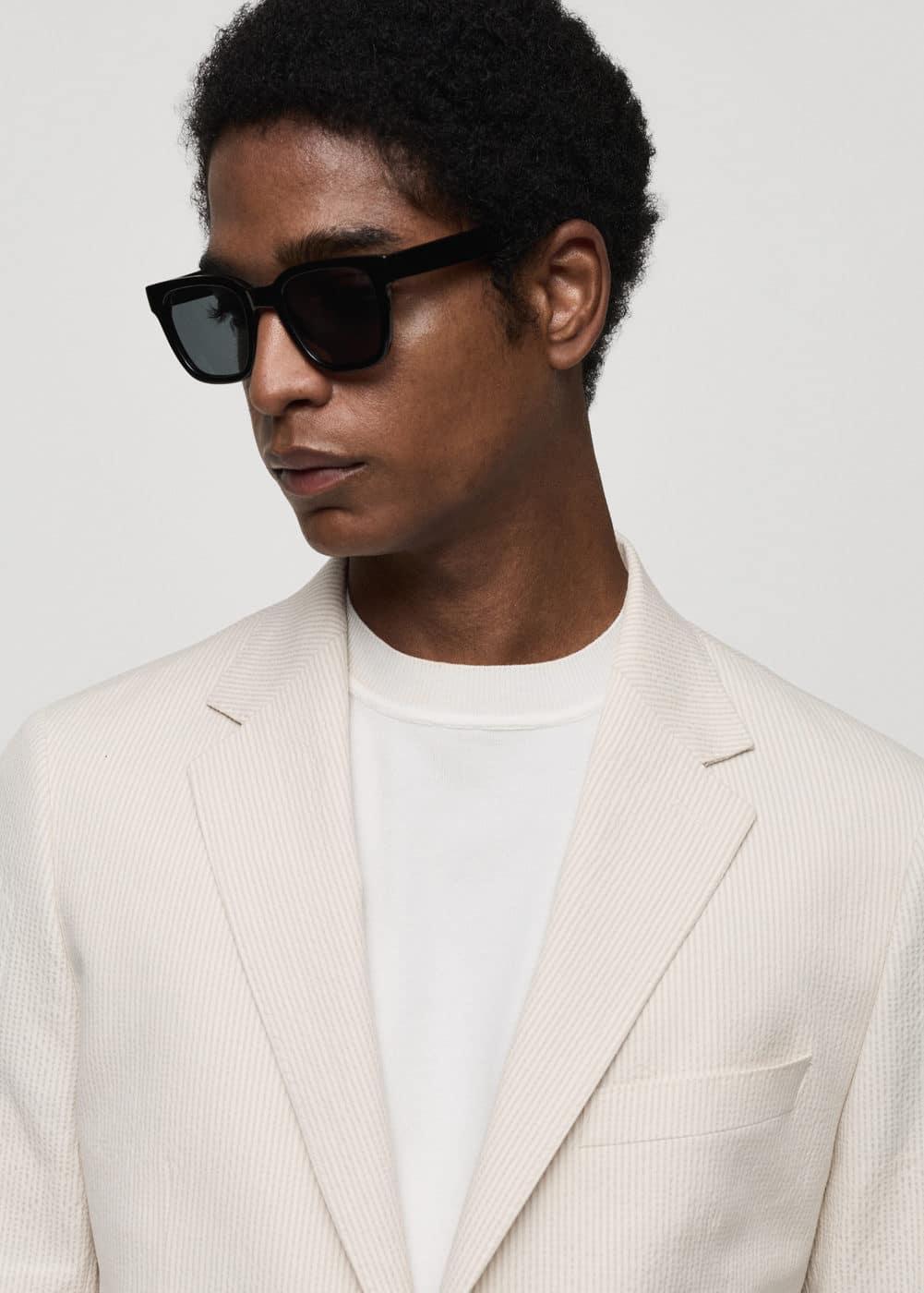 Striped seersucker cotton slim-fit suit blazer - Men | MANGO USA Product Image