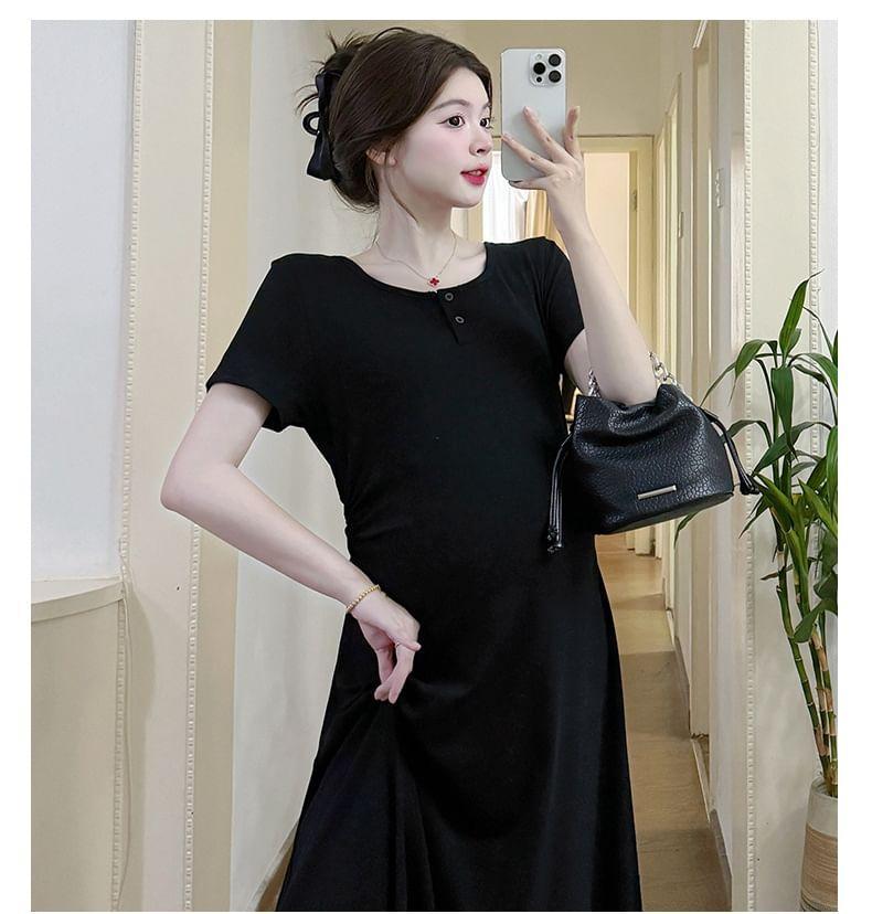Maternity Short Sleeve Round Neck Plain Midi A-Line Dress Product Image
