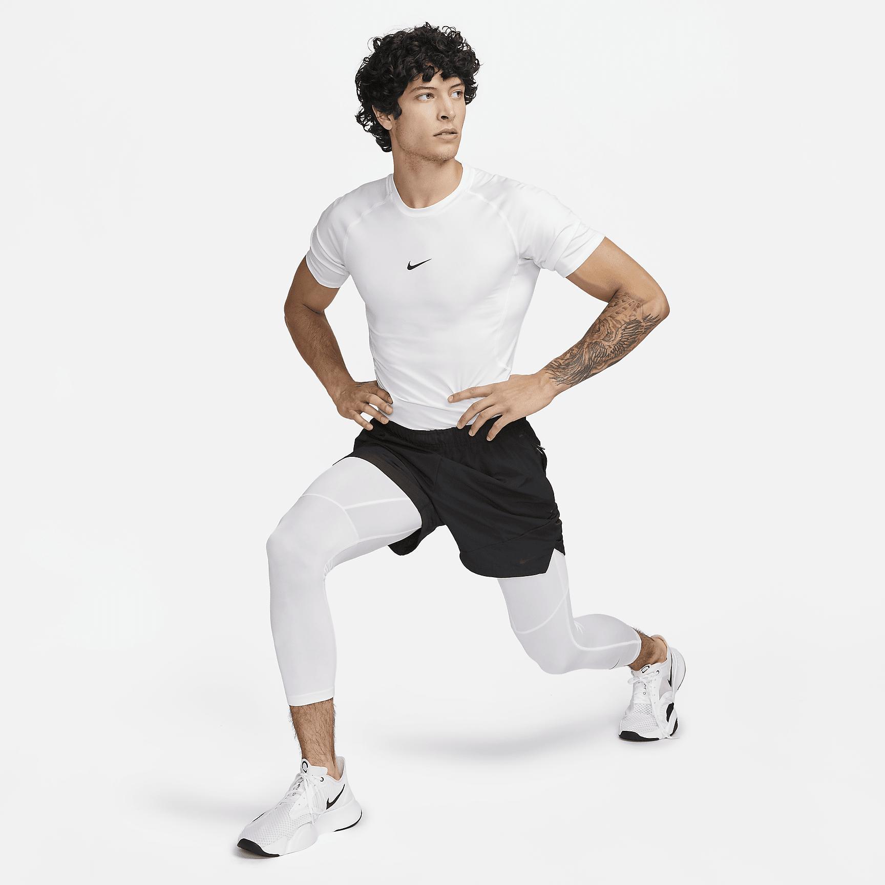 Nike Pro Men's Dri-FIT 3/4-Length Fitness Tights Product Image