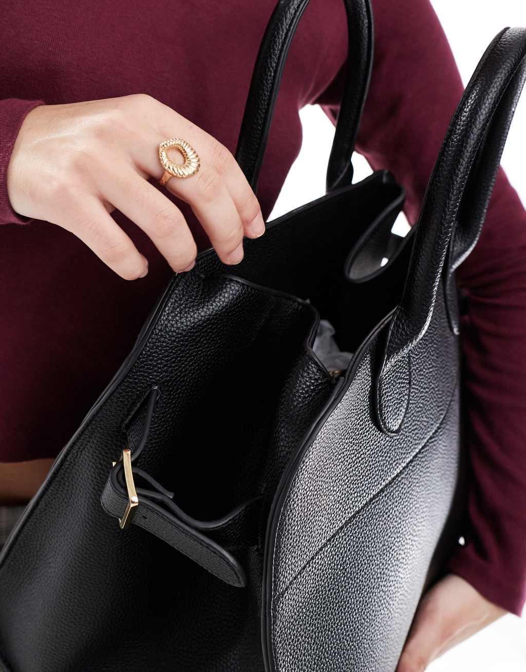 Glamorous handheld large tote bag in black  Product Image