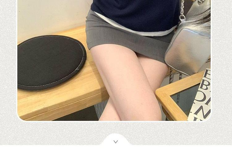 Long-Sleeve Henley Plain T-Shirt Product Image