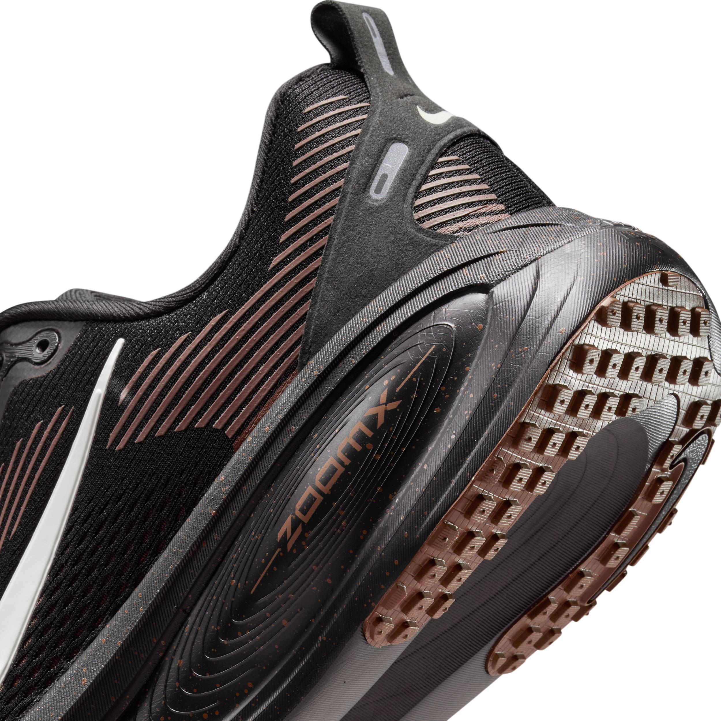 Nike Men's Vomero 18 Road Running Shoes Product Image