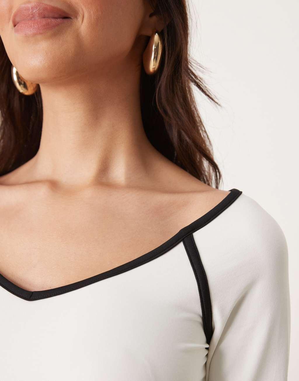 ASOS DESIGN v-neck contrast trim long sleeve top in cream Product Image