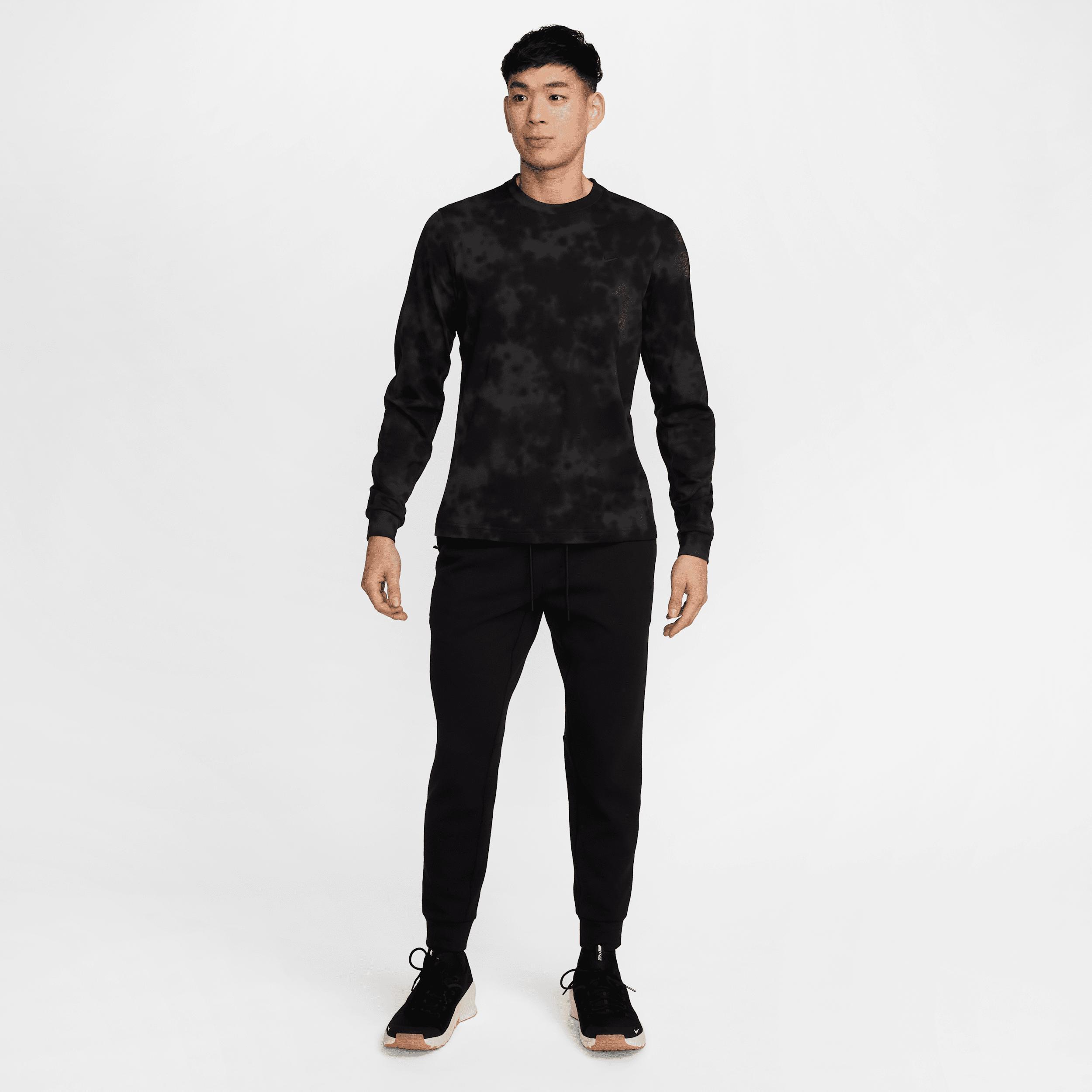 Nike Primary Men's Dri-FIT Long-Sleeve Fitness Top Product Image