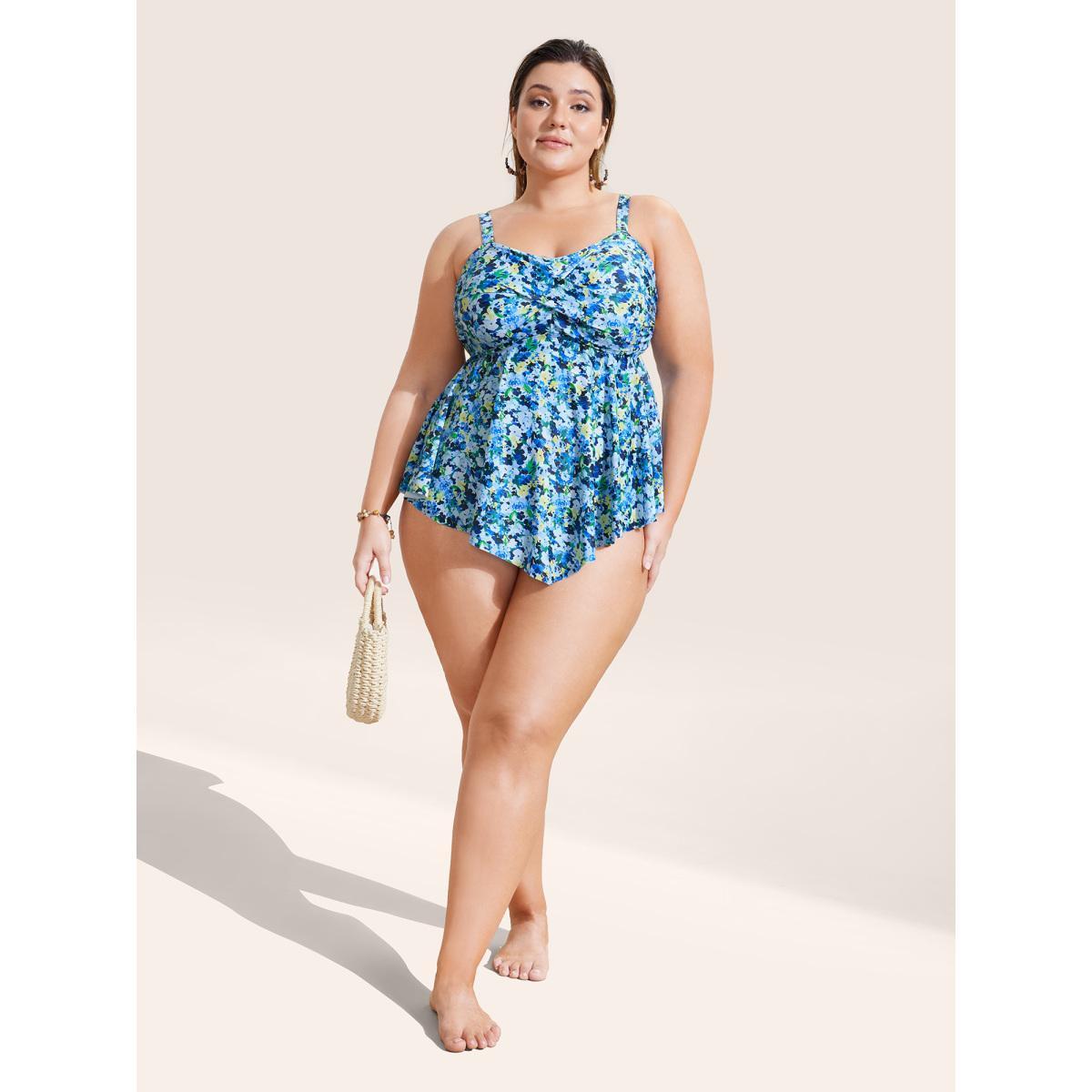 Plus Size Ditsy Floral Crossover Adjustable Straps Swim Top Women's Swimwear Multicolor Beach Twist High stretch Bodycon Heart neckline Curve Swim Tops BloomChic 12/L Product Image