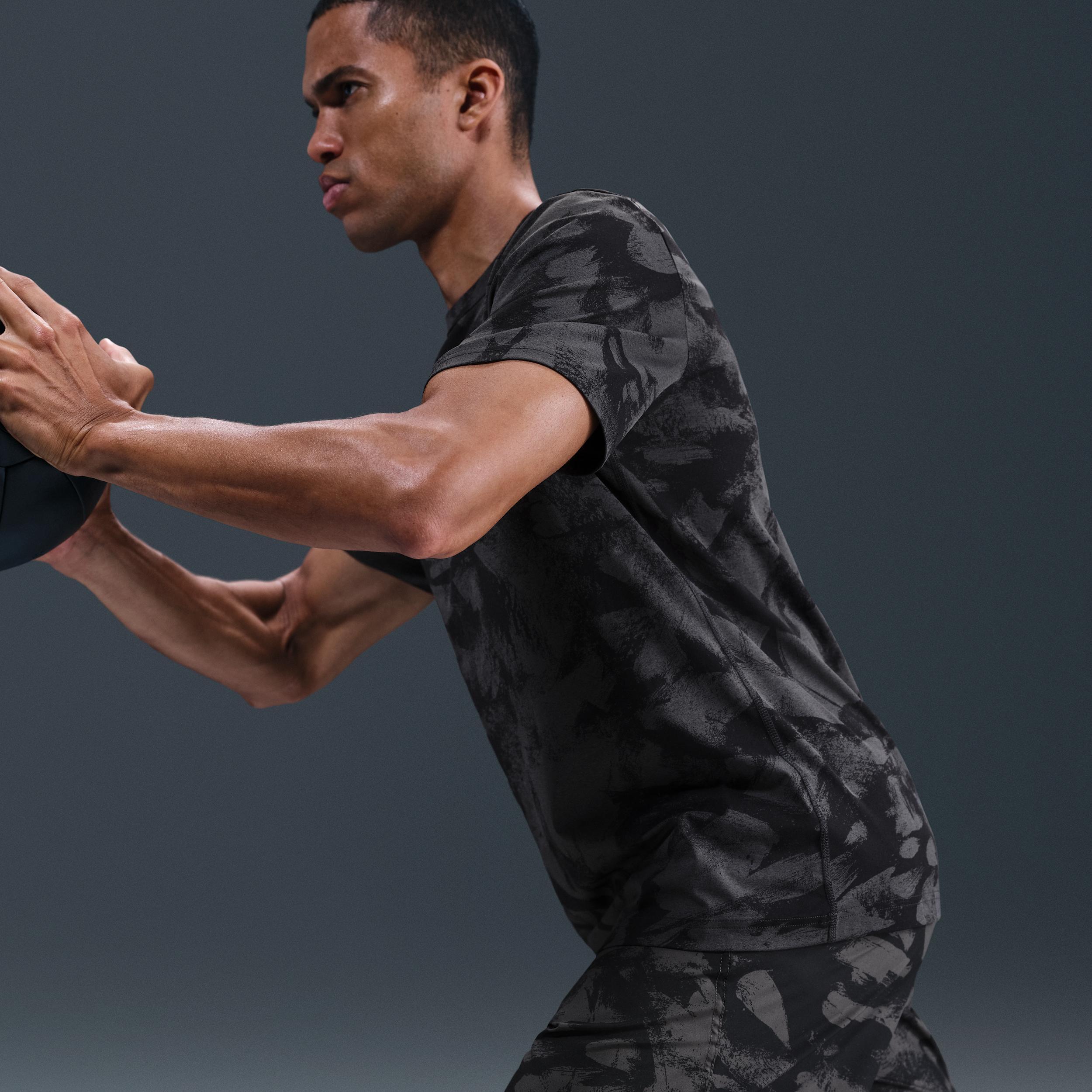 Nike Men's Form Dri-FIT 7" Unlined Versatile Shorts Product Image