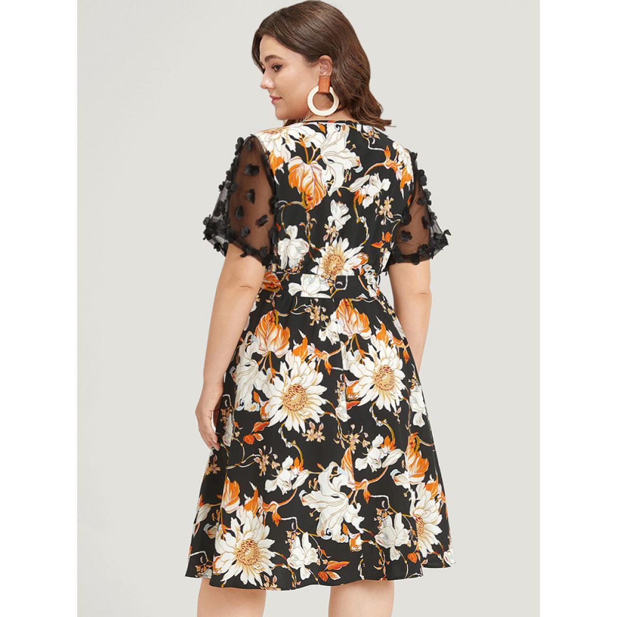 Plus Size Floral Print Mesh Pocket Belted Patchwork Dress Black Women Glamour Belted V-neck Short sleeve Curvy Knee Dress BloomChic 26/4X Product Image