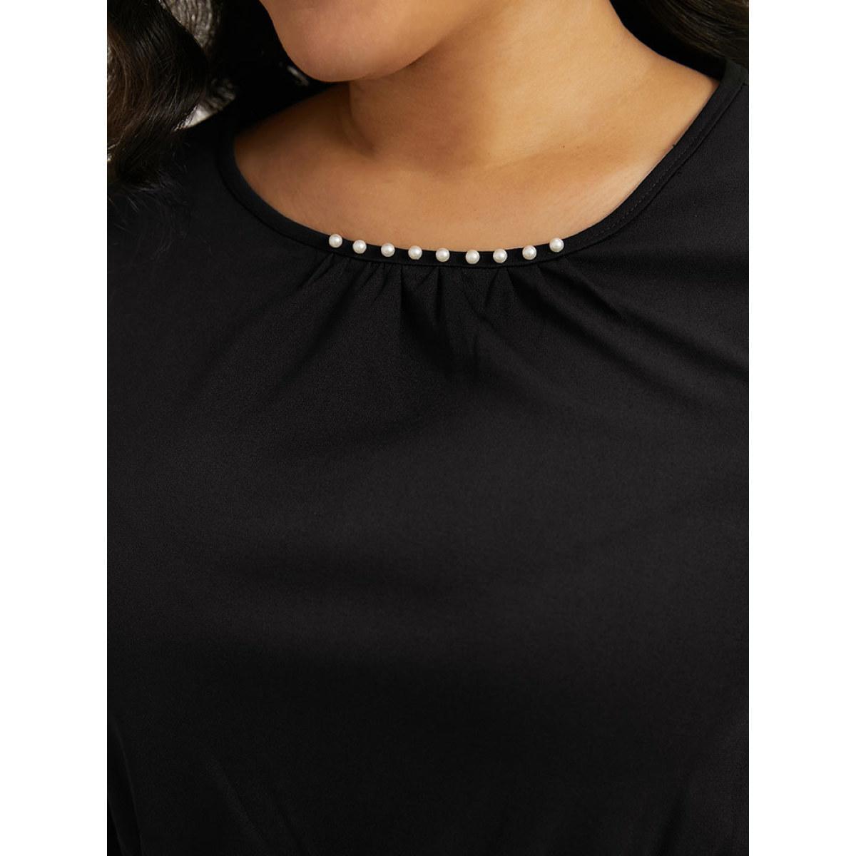 Plus Size Plain Pocket Pearl Beaded Detail Gathered Dress Black Women Elegant Gathered Round Neck Half Sleeve Curvy Midi Dress BloomChic 30/6X Product Image