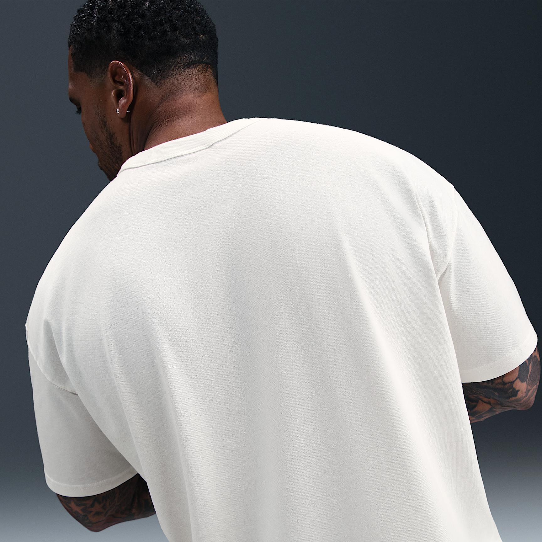Nike Sportswear Premium Essentials Men's T-Shirt Product Image