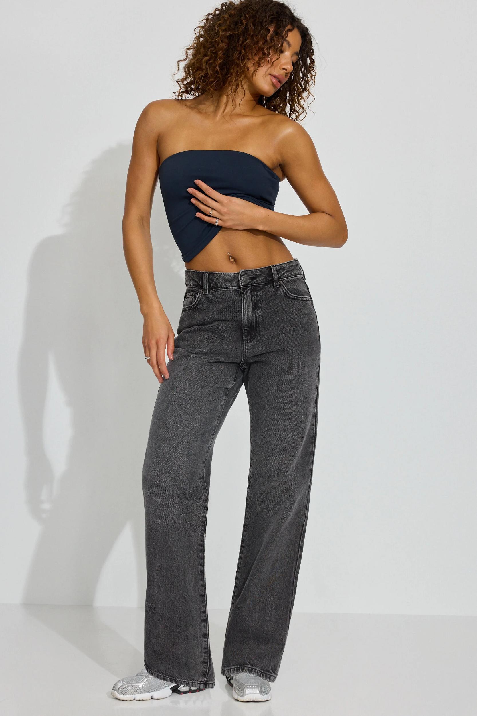 '90s Straight Jeans Product Image