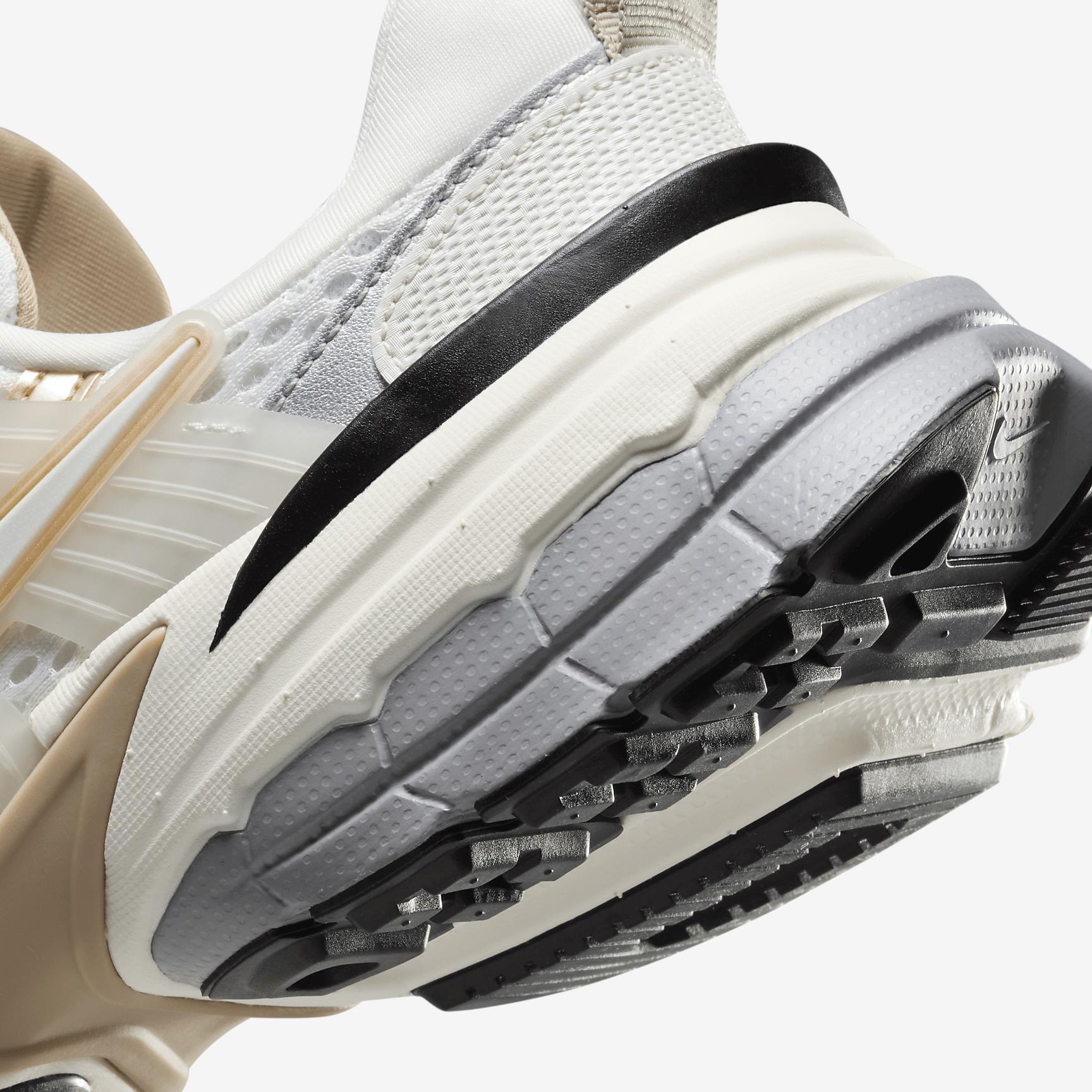 Nike V2K Run Women's Shoes Product Image