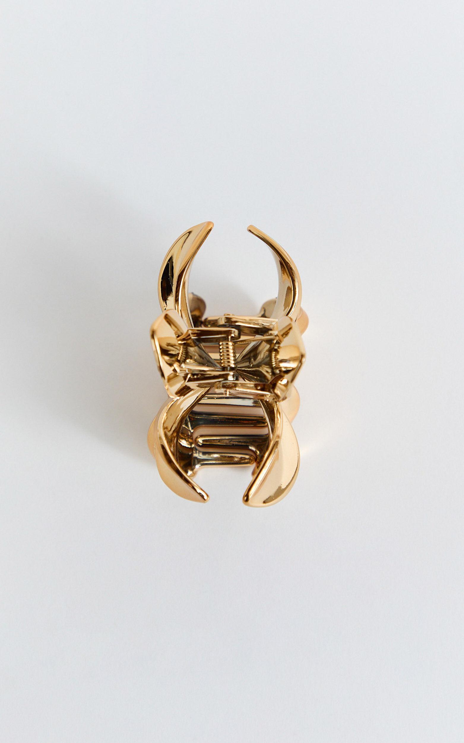 Oliver Flower Hair Clip in Gold Product Image