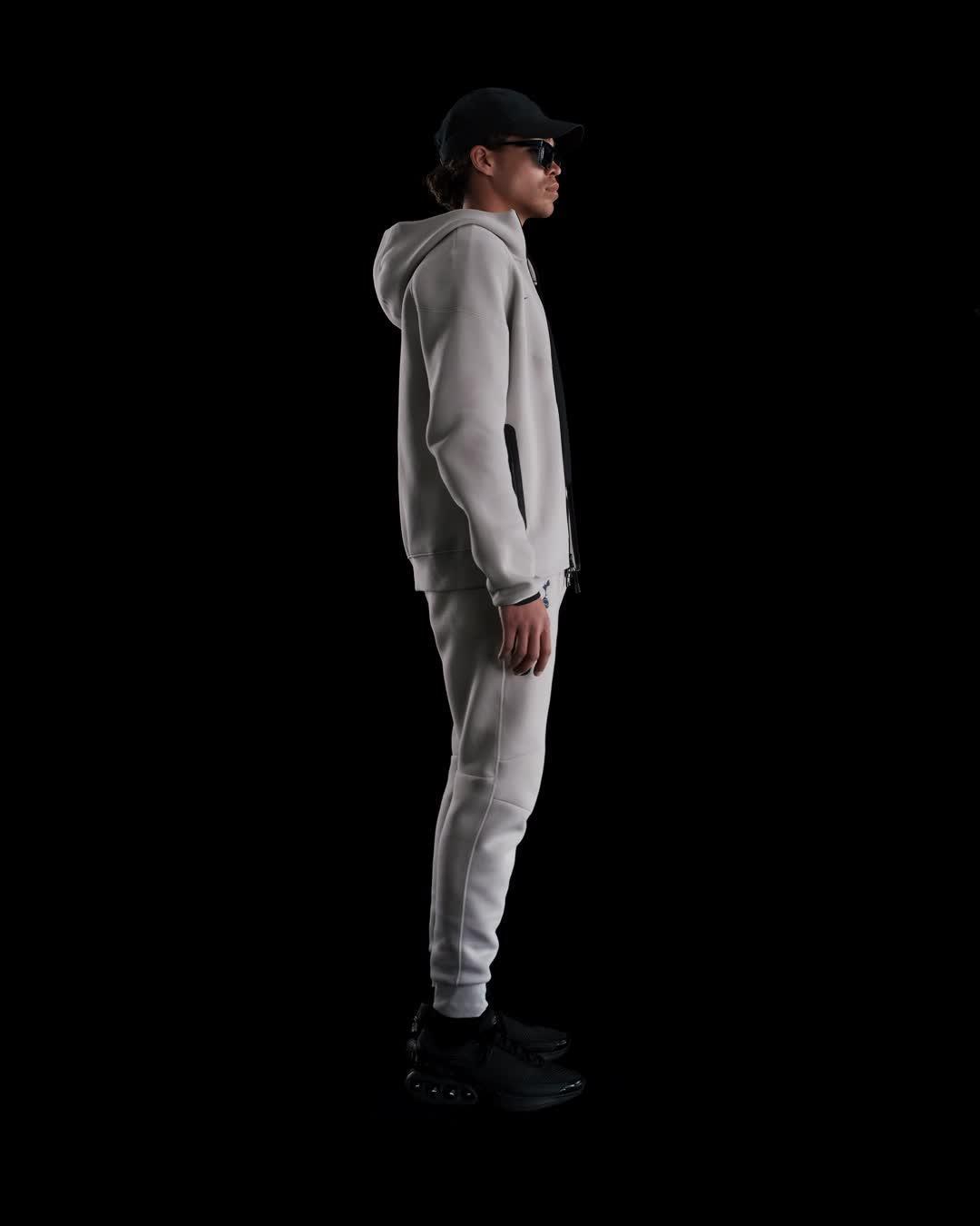 Tottenham Hotspur Tech Windrunner Nike Men's Soccer Fleece Full-Zip Hoodie Product Image