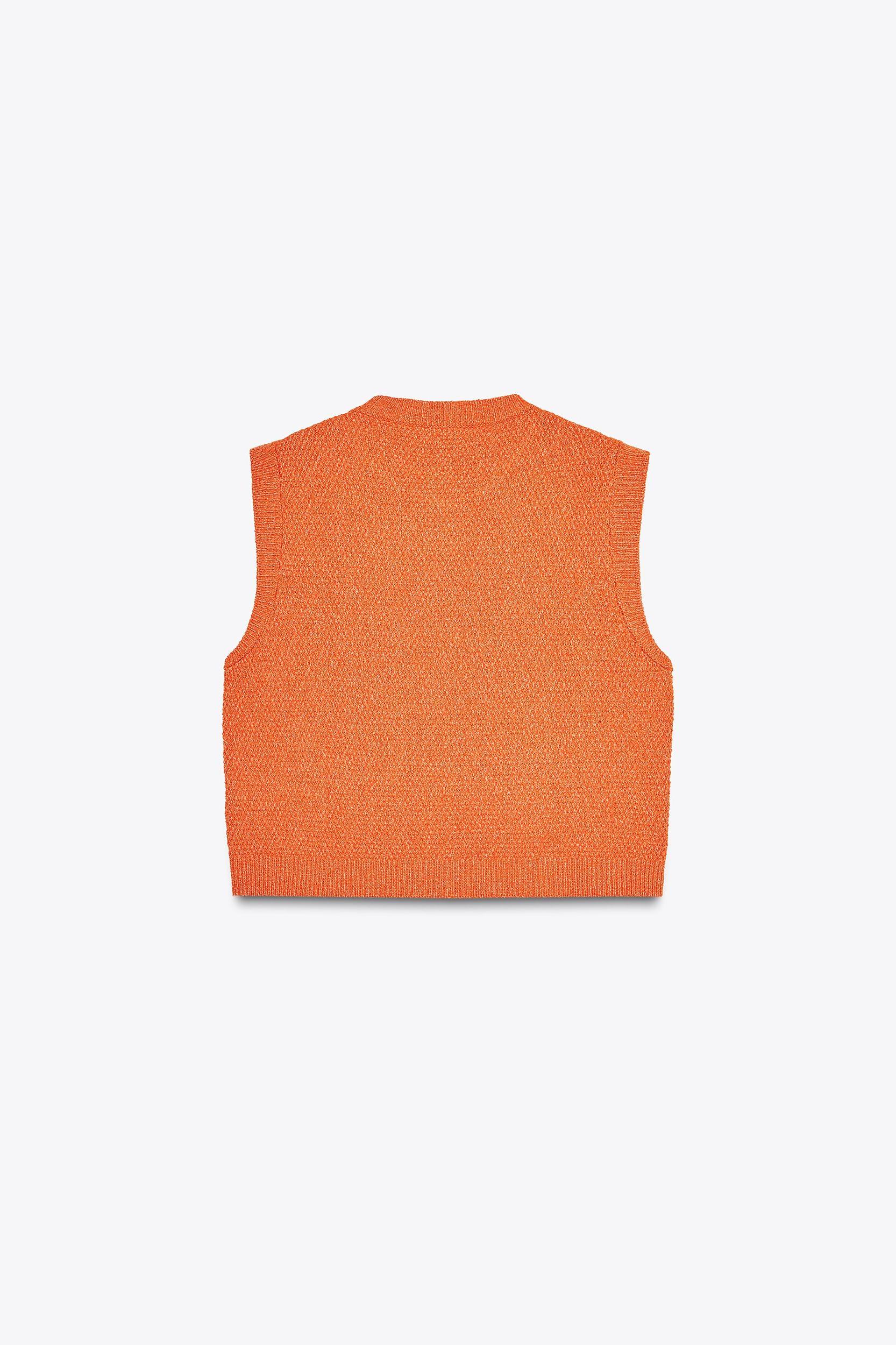 SHELL BUTTON KNIT TOP VEST Product Image