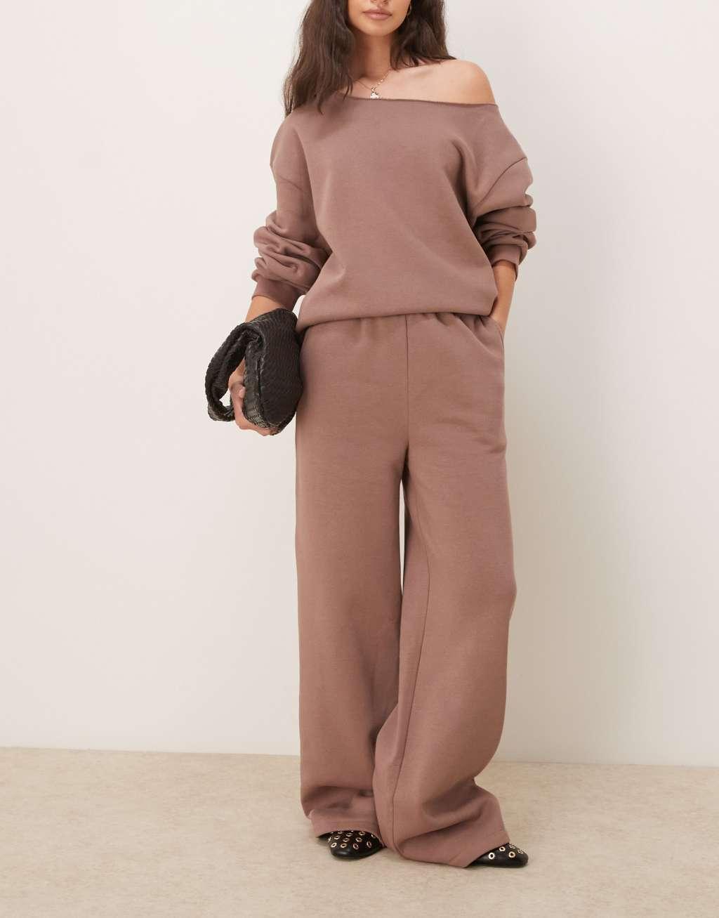 ASOS DESIGN straight leg sweatpants in chocolate - part of a set Product Image