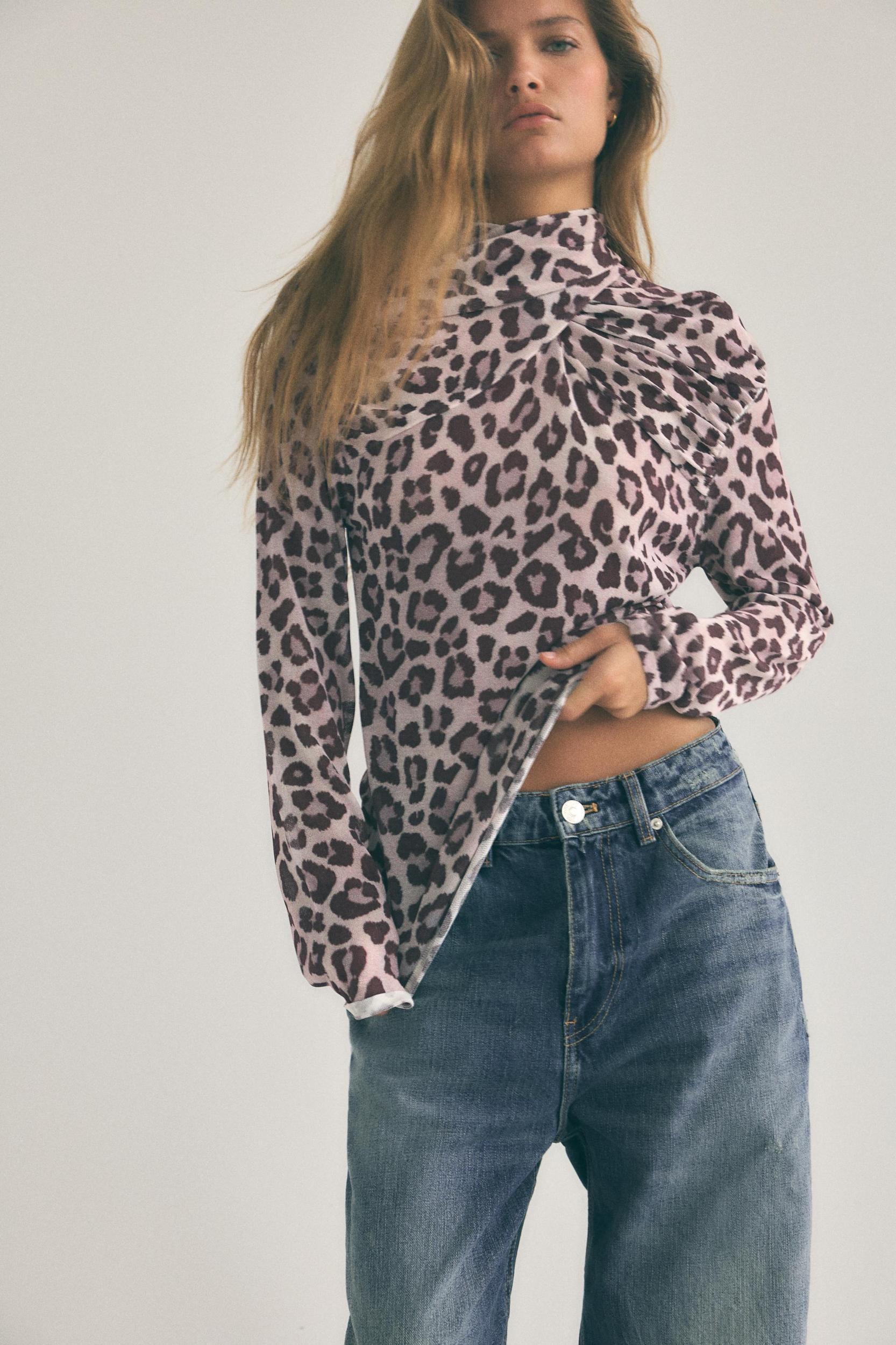 FINE KNIT ANIMAL PRINT JACQUARD TOP Product Image