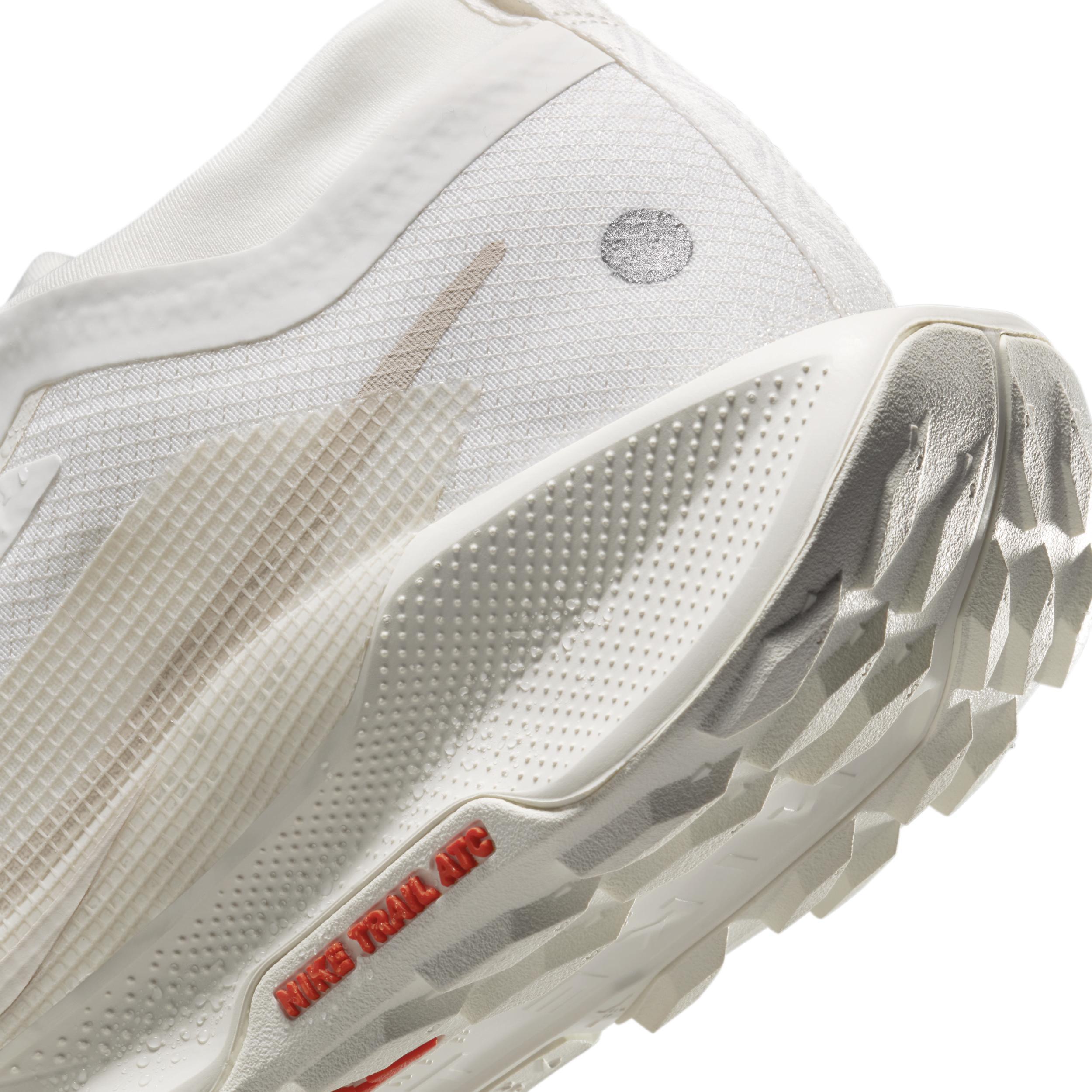 Nike Women's Pegasus Trail 5 GORE-TEX Waterproof Trail Running Shoes Product Image