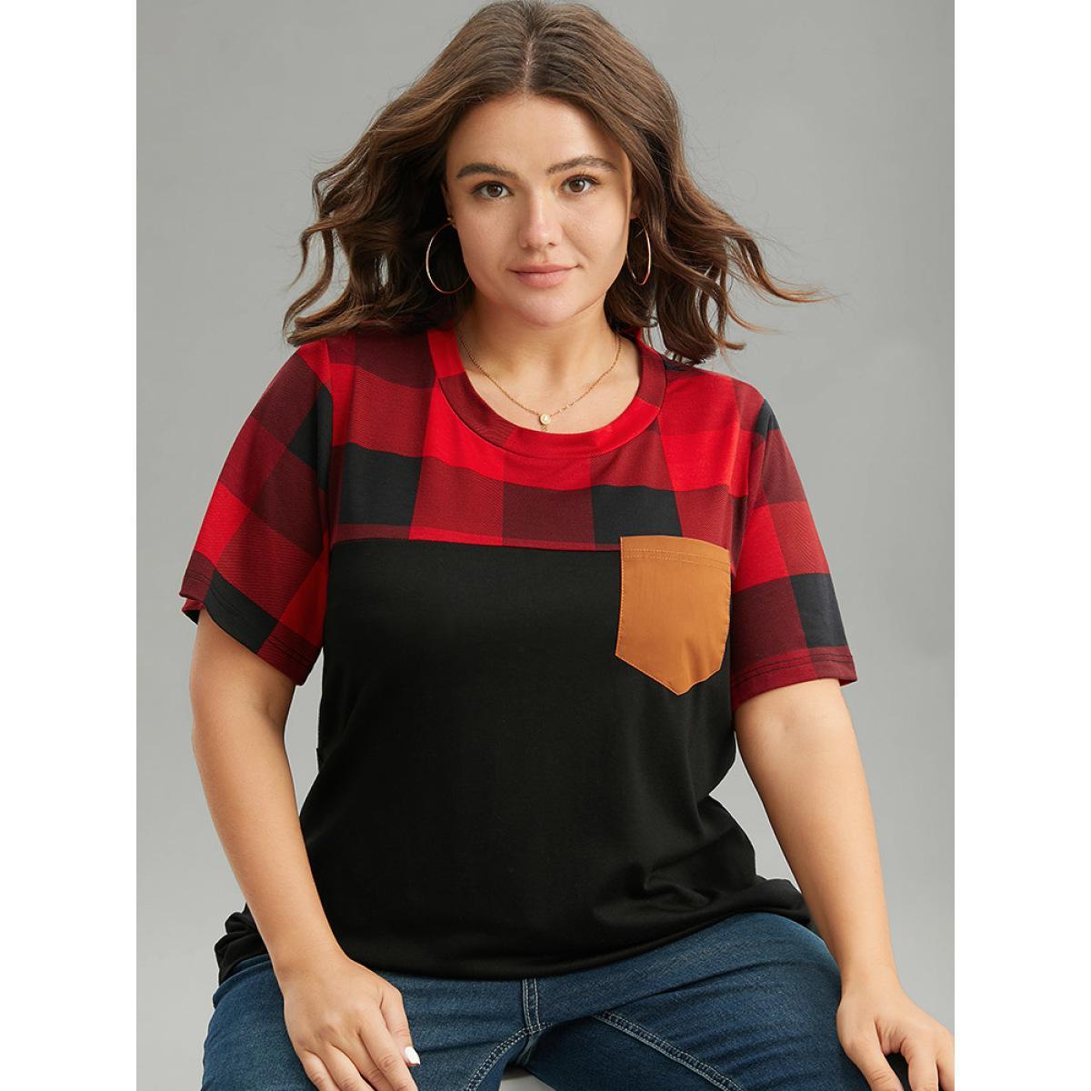 Plus Size Plaid Contrast Patchwork Pocket Round Neck T-shirt Black Women Casual Contrast Plaid Round Neck Festival-Christmas T-shirts BloomChic 30/6X Product Image