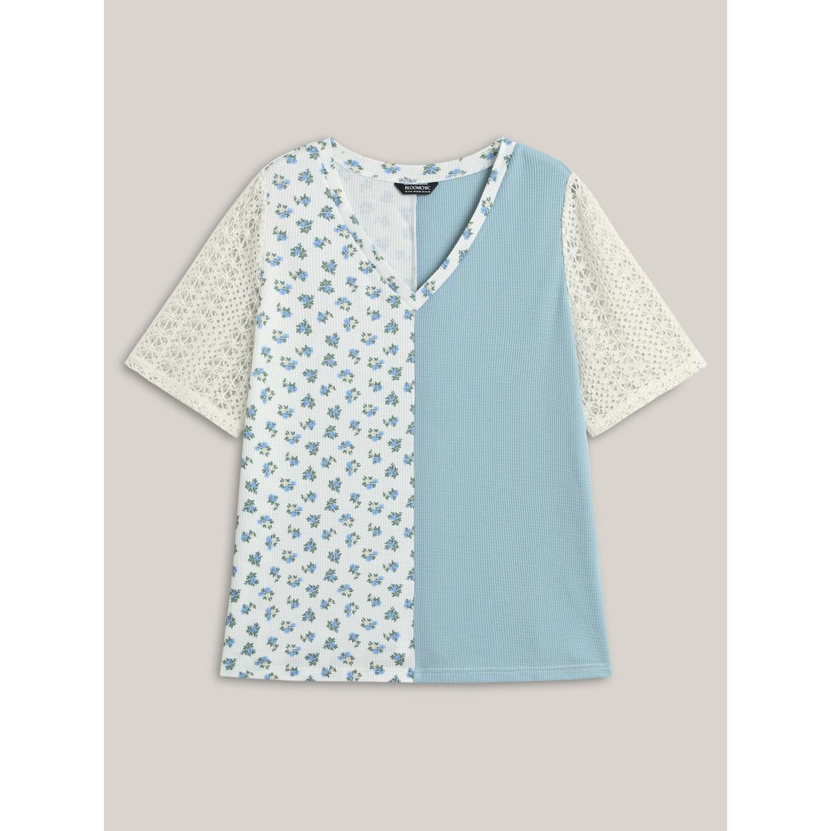 Plus Size Waffle Grid Floral V-Neck T-Shirt Multicolor Women Texture V-neck Everyday-Casual T-shirts BloomChic 18-20/2X Product Image