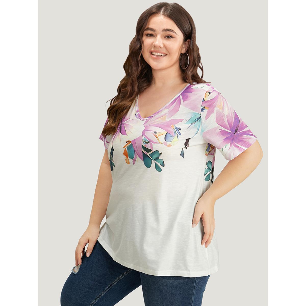Plus Size Floral Printed Short Sleeve V Neck T-shirt Lilac Women Elegant Floral V-neck Work T-shirts BloomChic 22-24/3X Product Image