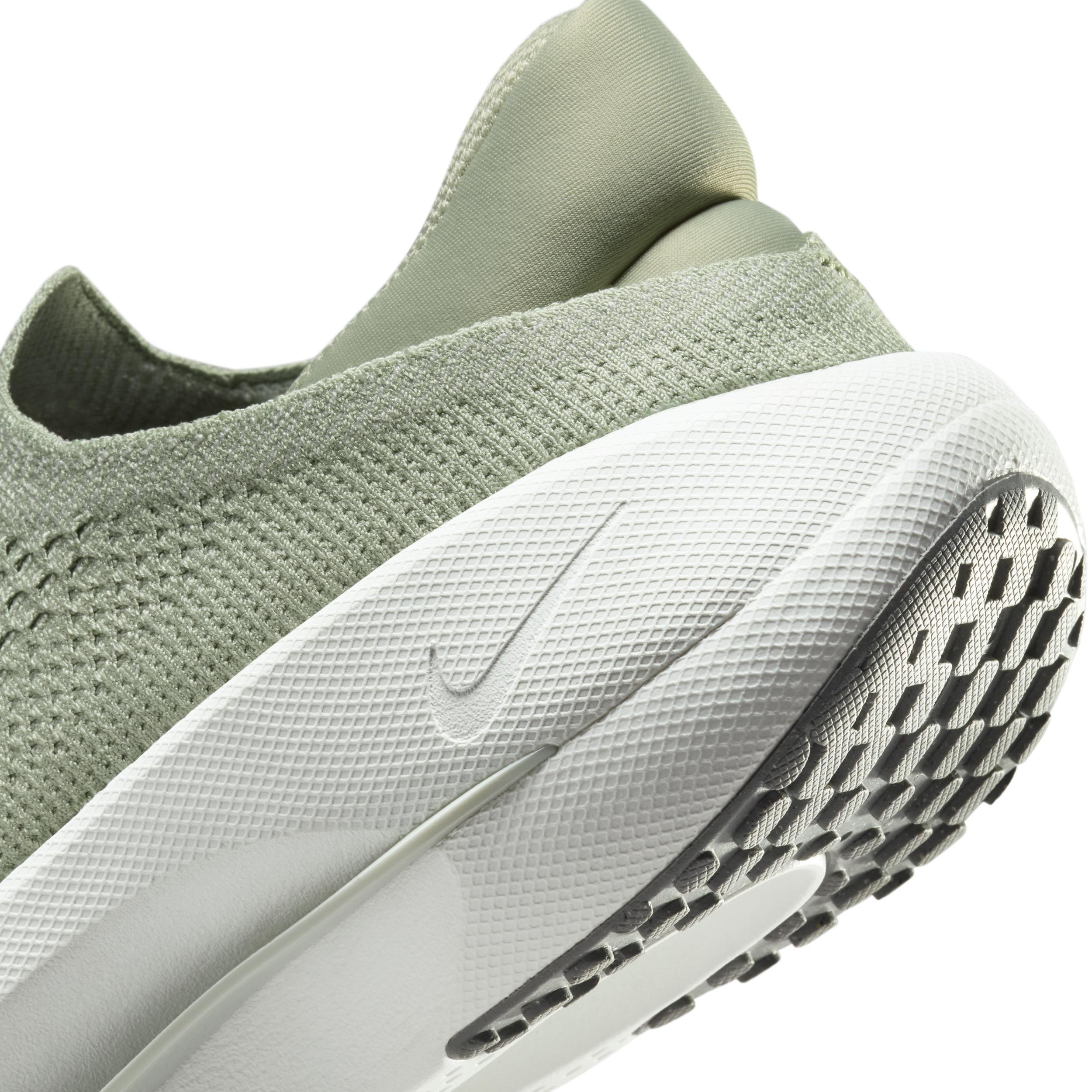 Nike Reina EasyOn Women's Shoes Product Image