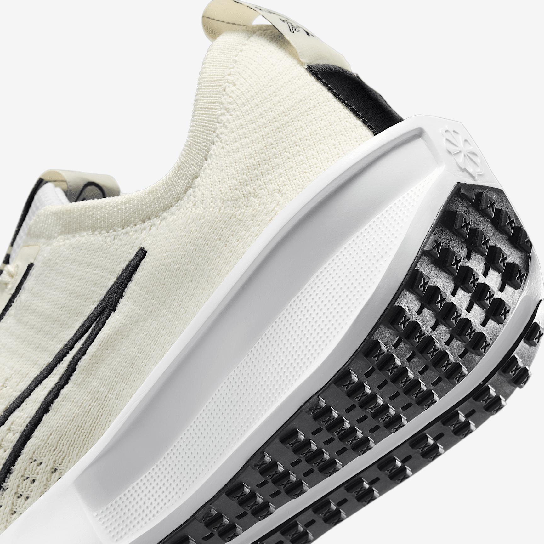 Nike Women's Interact Run Road Running Shoes Product Image
