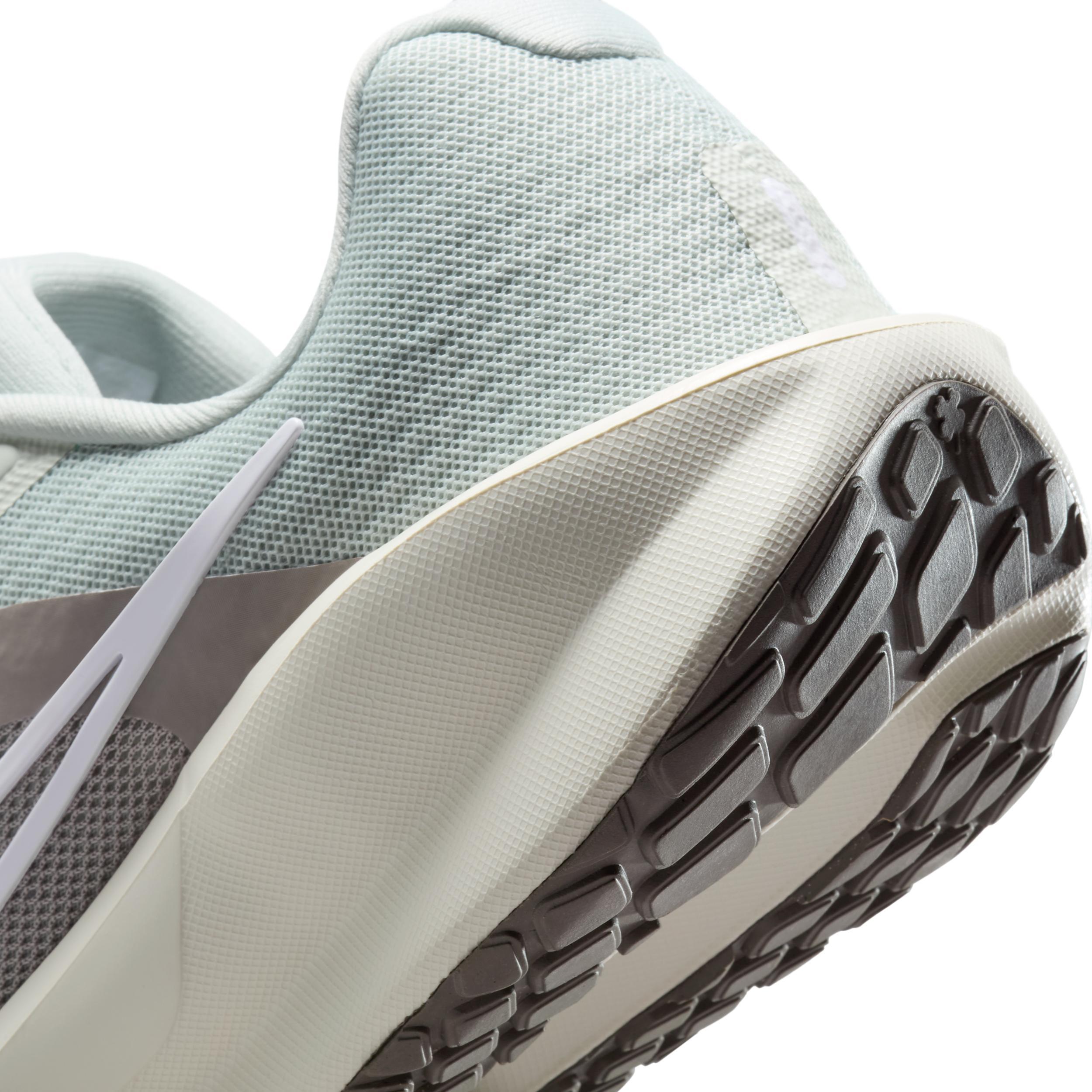 Nike Men's Downshifter 13 Road Running Shoes Product Image