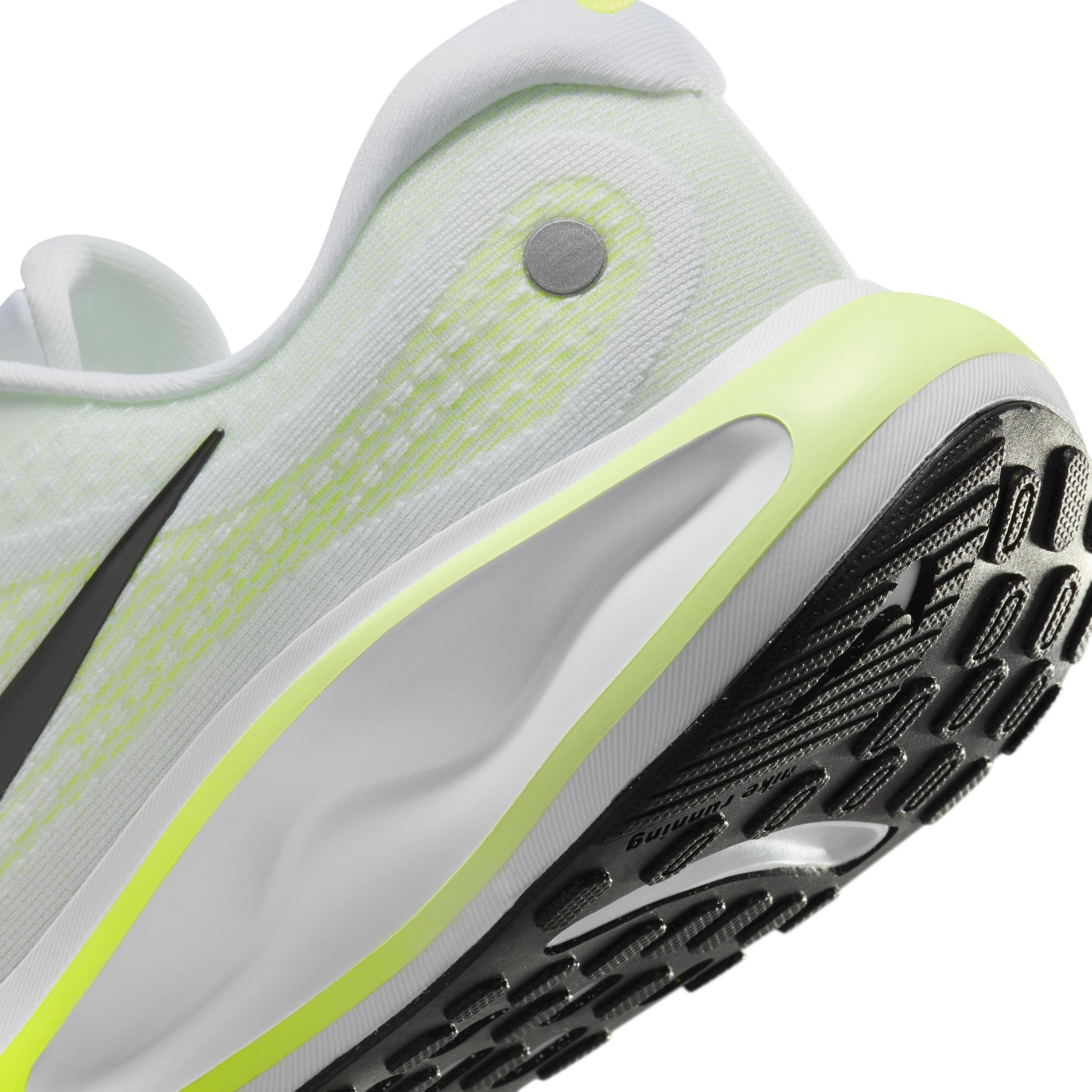 Nike Mens Journey Run Running Shoe Product Image