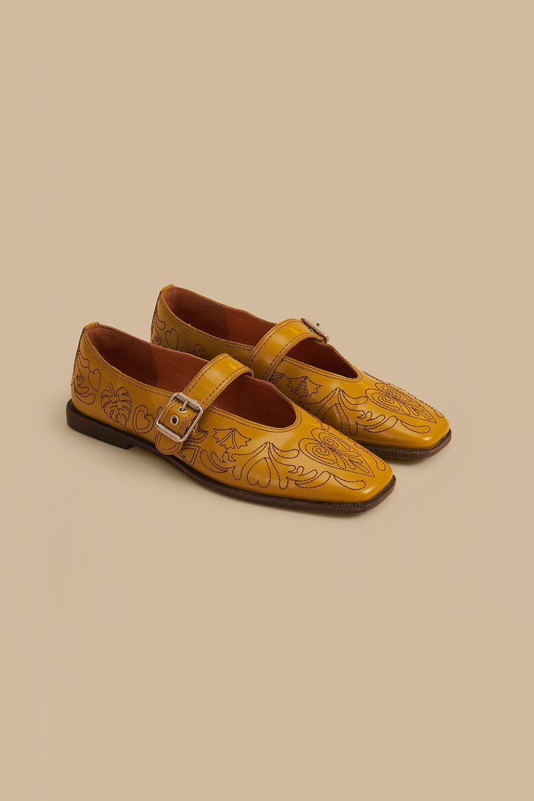 FERRAGAMO Salvatore  Flat Shoes In Mid Brown Product Image