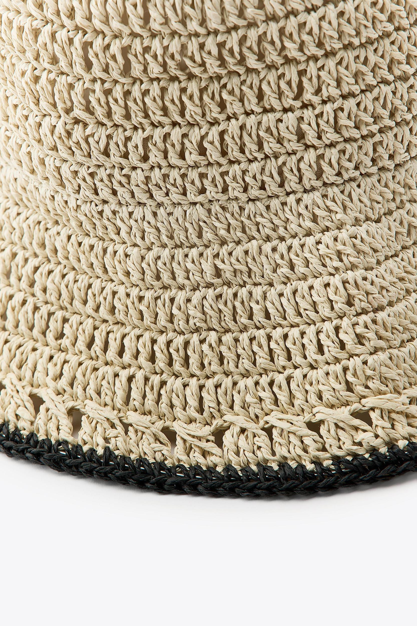 CONTRAST BUCKET HAT Product Image