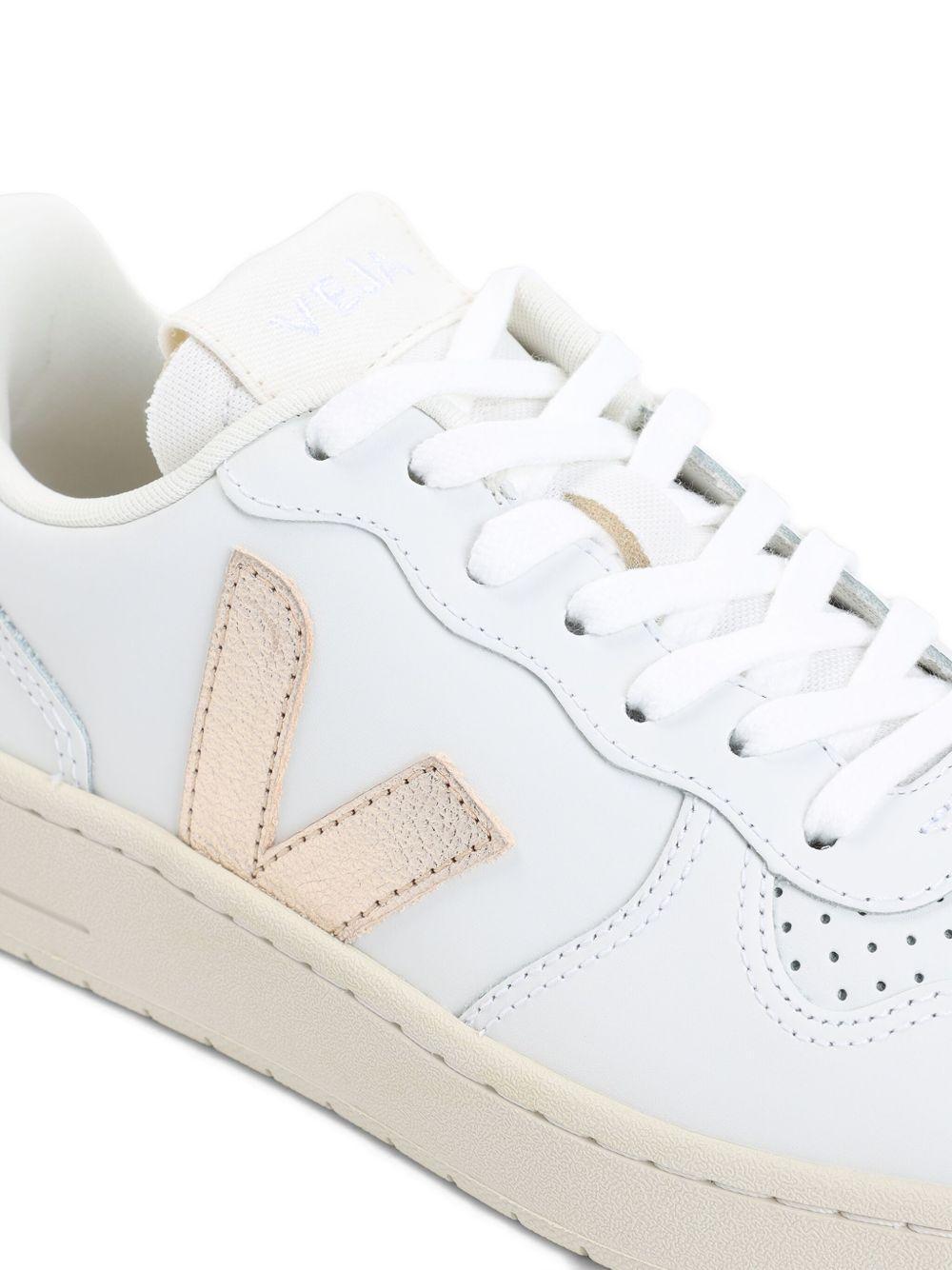 V-10 sneakers Product Image