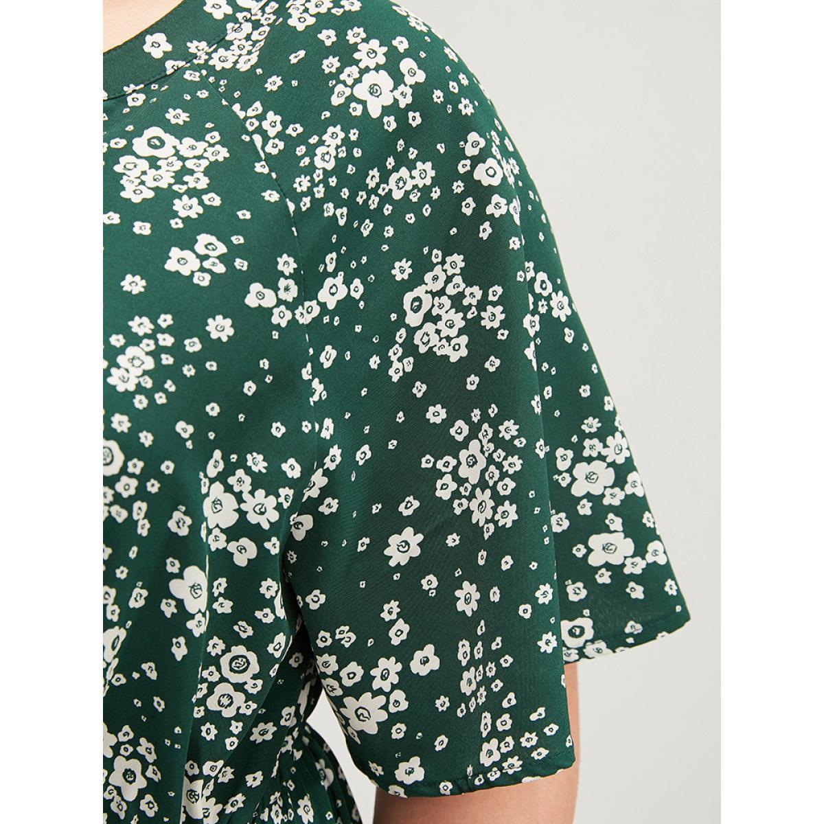 Plus Size Floral Print Raglan Sleeve Pocket Drawstring Ruffles Dress ArmyGreen Women Elegant Drawstring V-neck Short sleeve Curvy Midi Dress BloomChic 14-16/1X Product Image