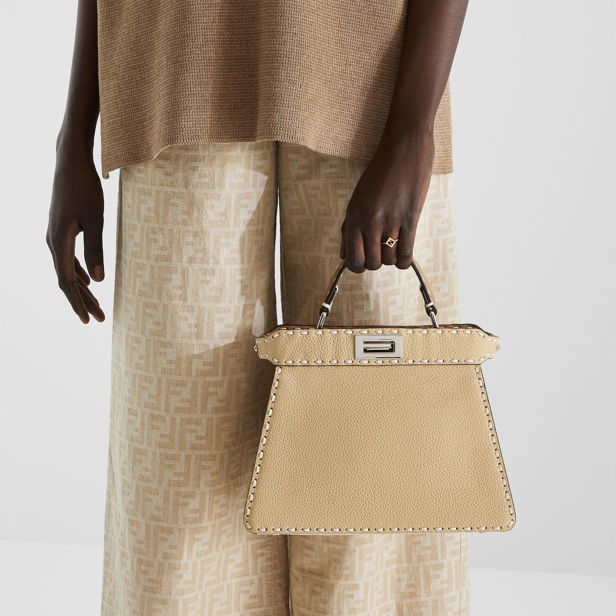 Forever Fendi ringGold-colored metal ring Product Image