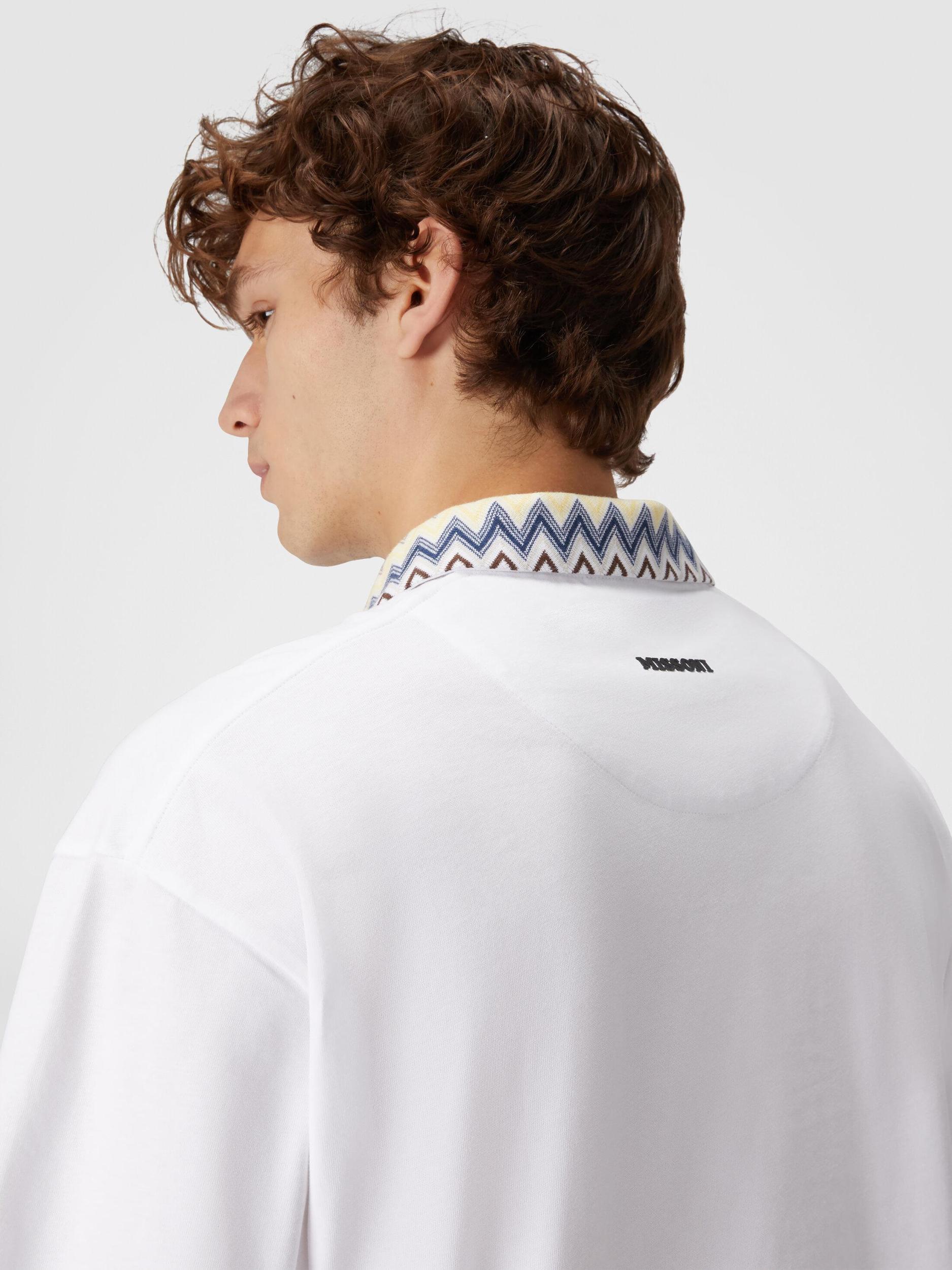 Cotton jersey polo shirt with chevron knit inserts Product Image