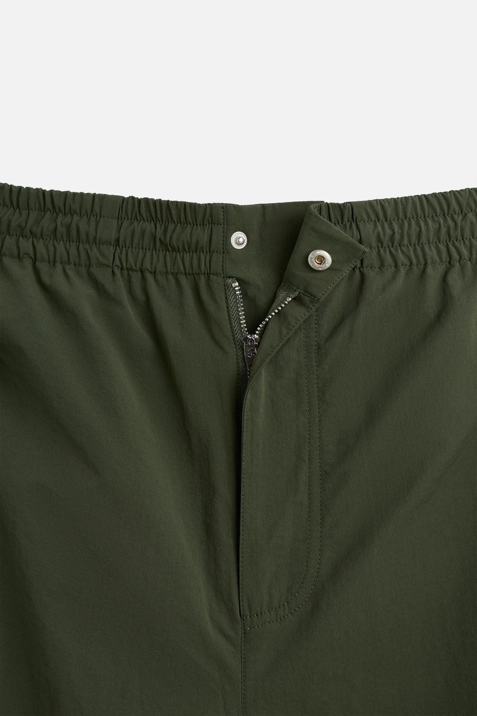 TECHNICAL PARACHUTE PANTS Product Image