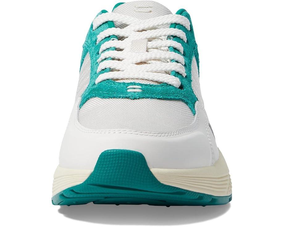Go-To Sneaker Product Image