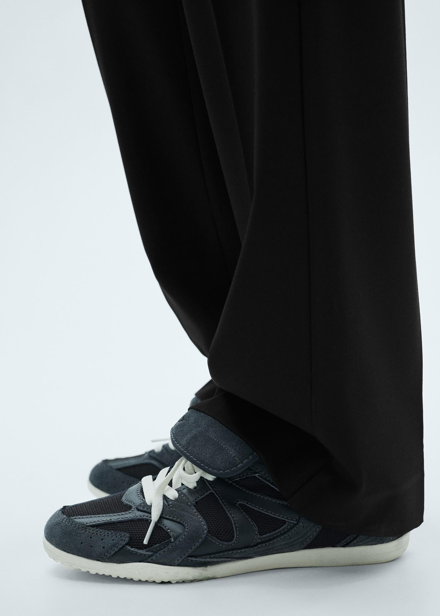 Flowy straight-fit pants - Women | MANGO USA Product Image