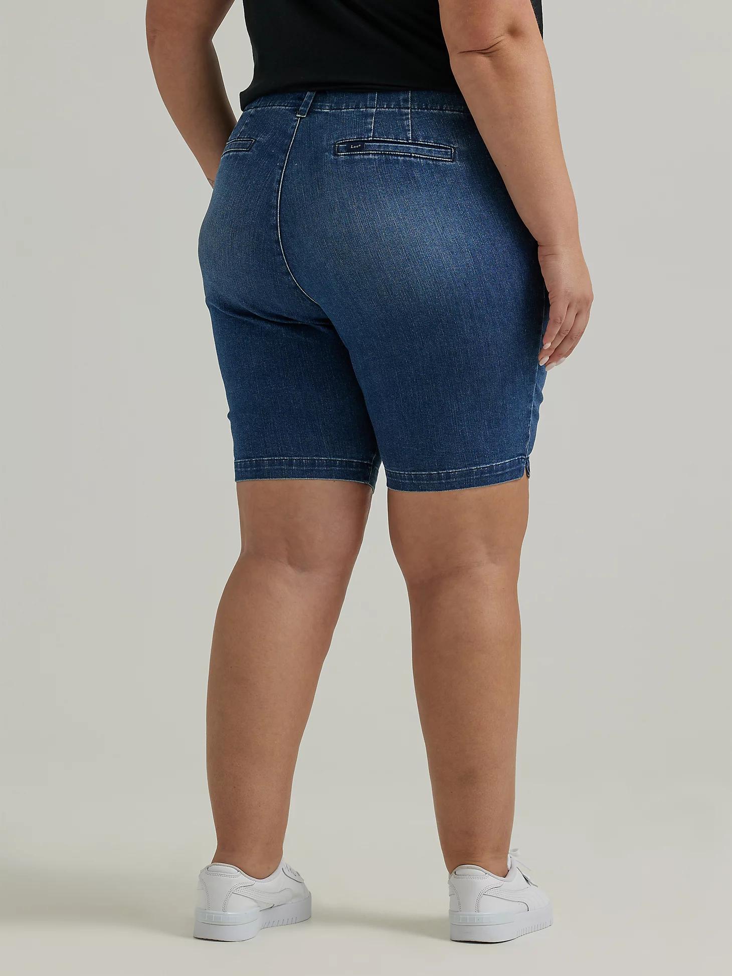 Women’s Regular Fit Chino Bermuda Shorts (Plus) | Lee® Product Image
