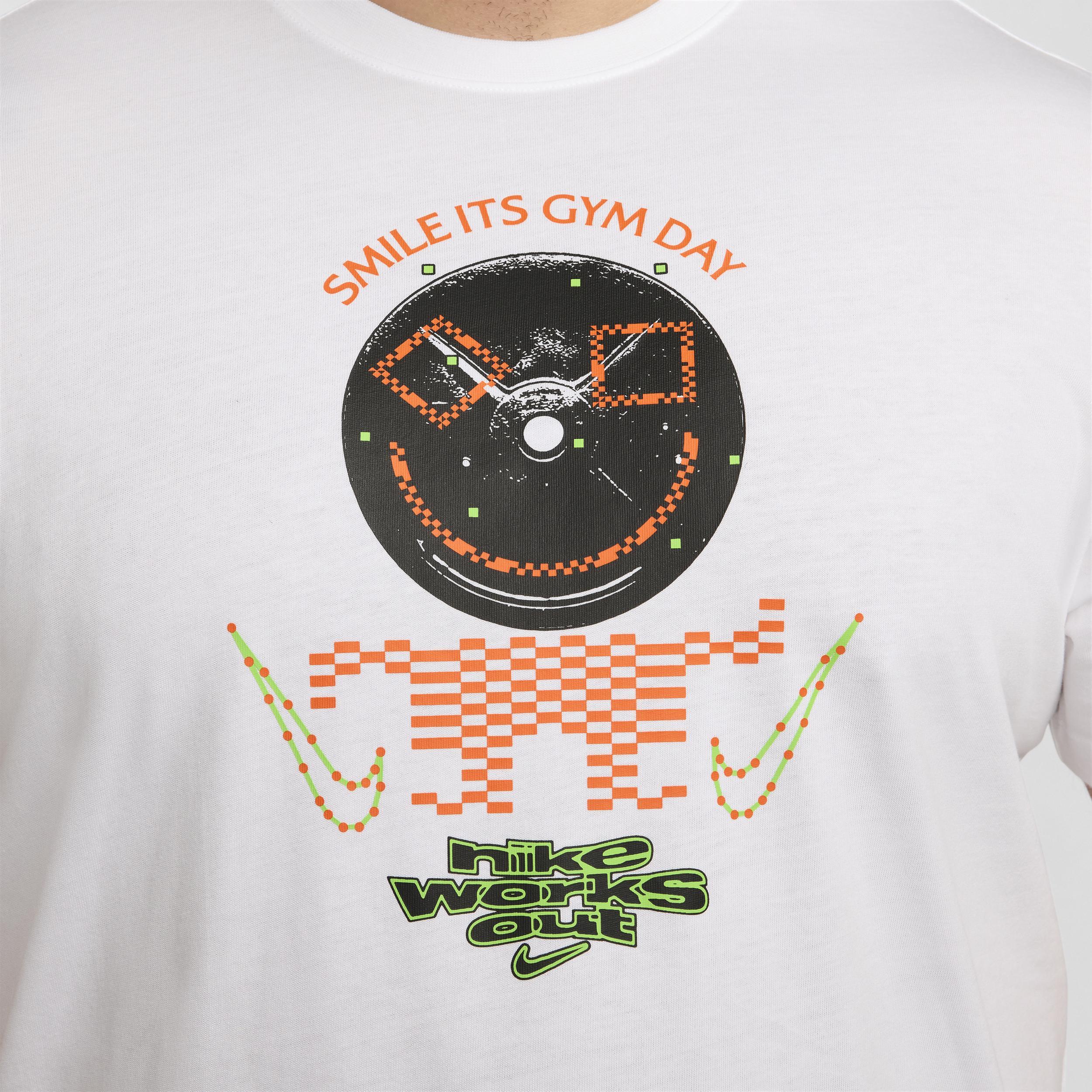 Nike Men's Fitness T-Shirt Product Image