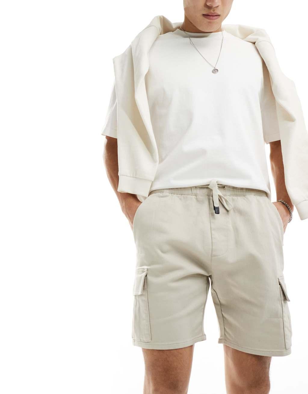 Bershka cargo pocket short in sand Product Image