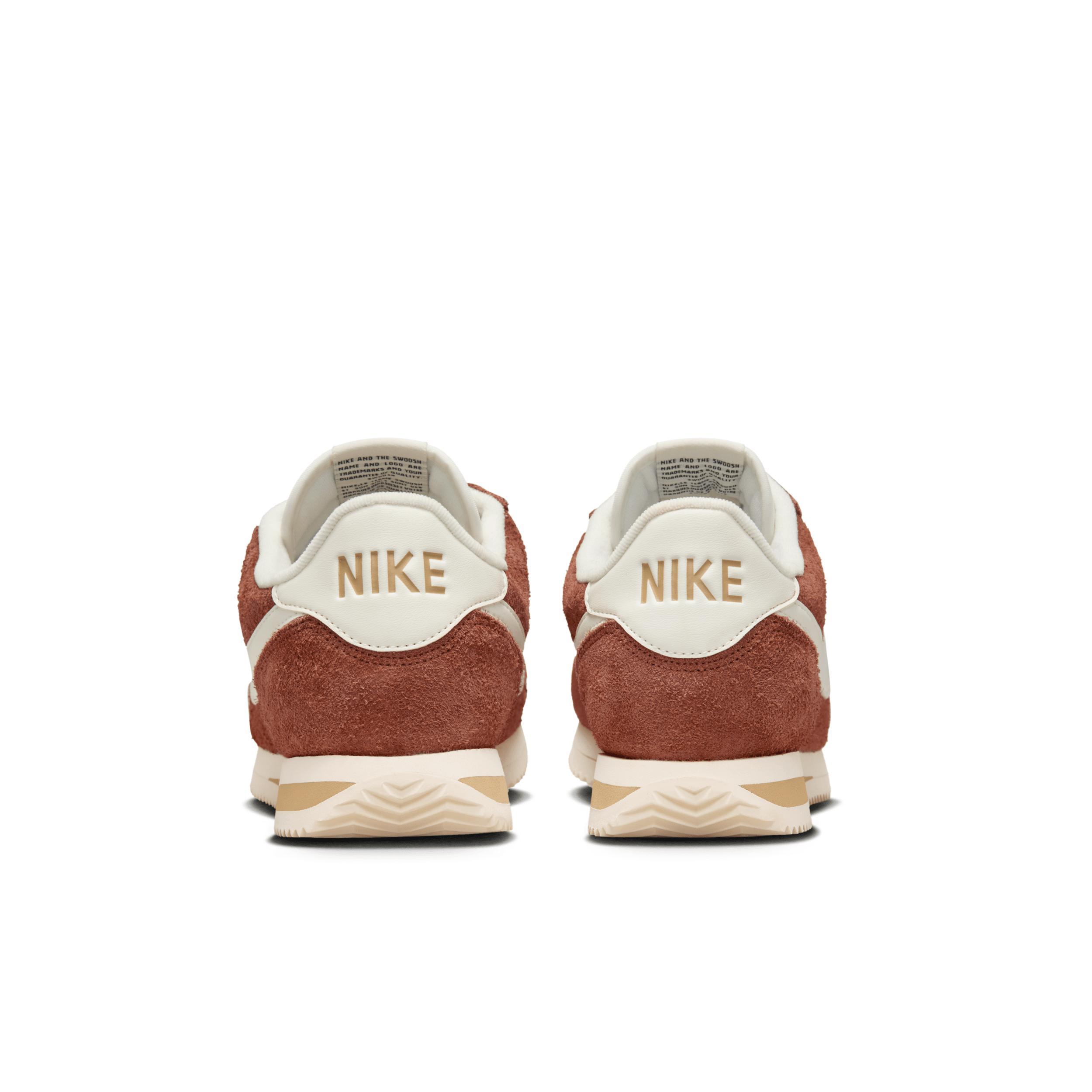 Nike Mens Cortez SE Suede Casual Shoes Product Image